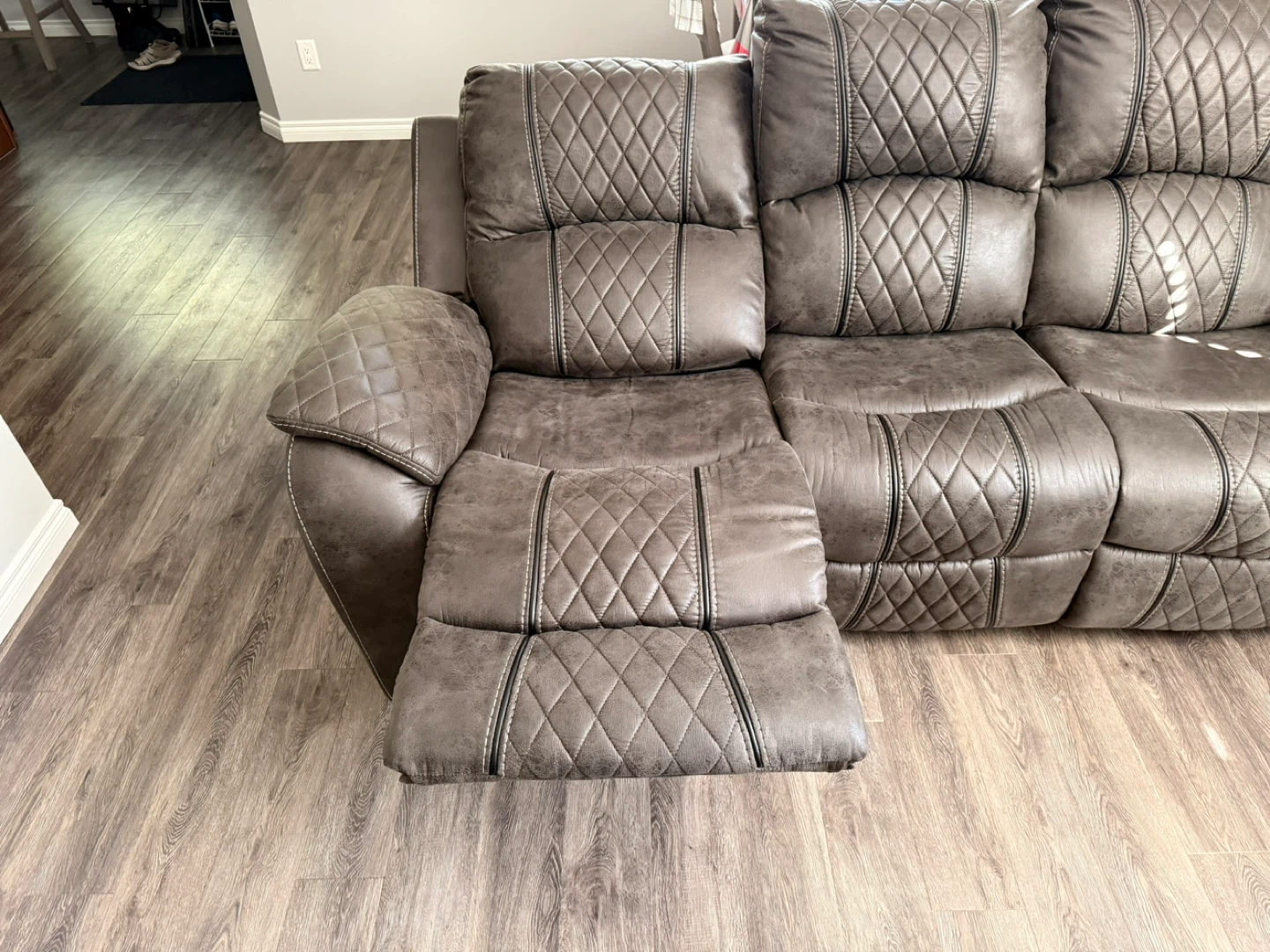 Reclining Sofa - photo 3