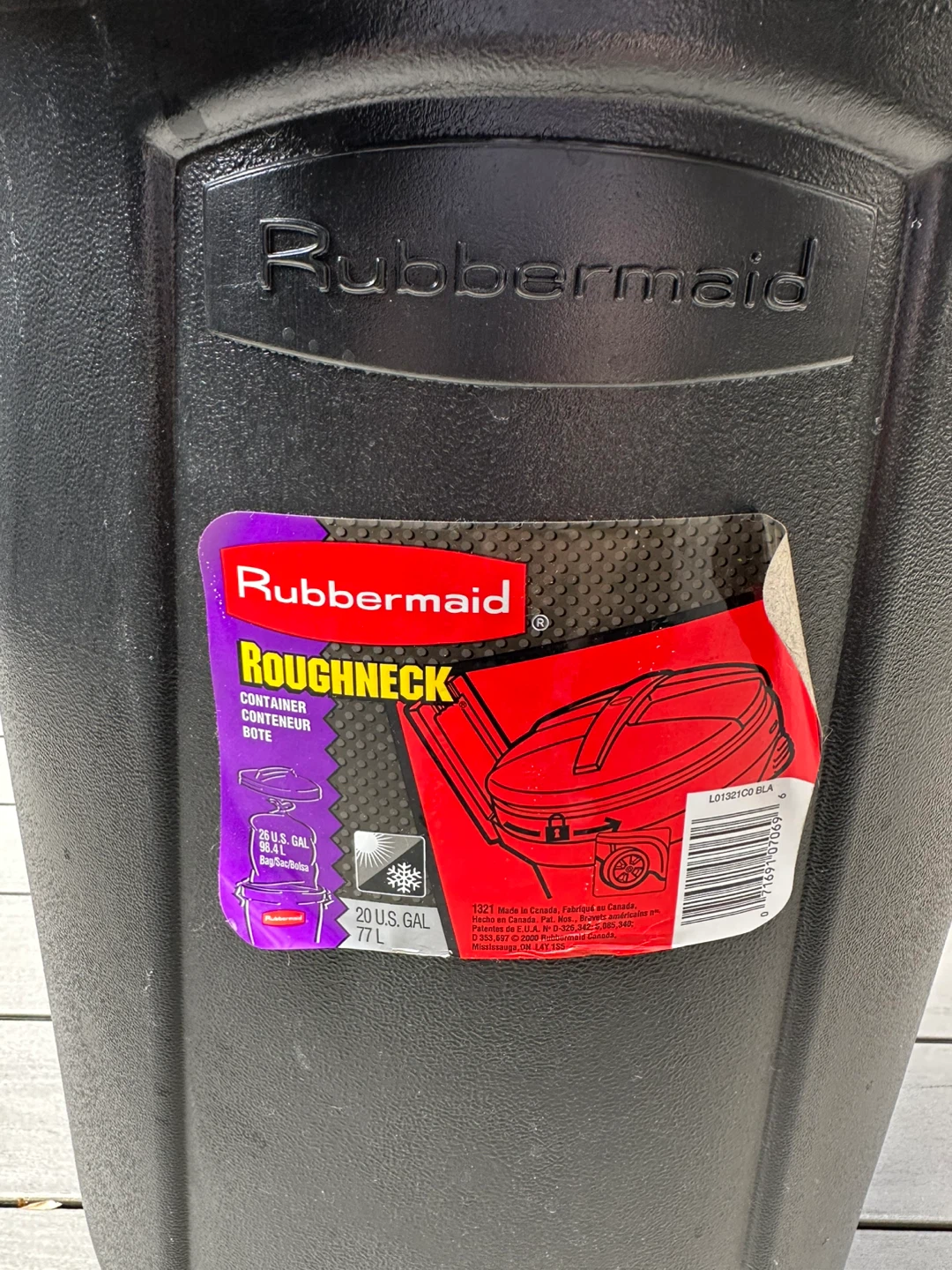 Rubbermaid Roughneck 20 Gallon Wheeled Trash Can with Lid - photo 2