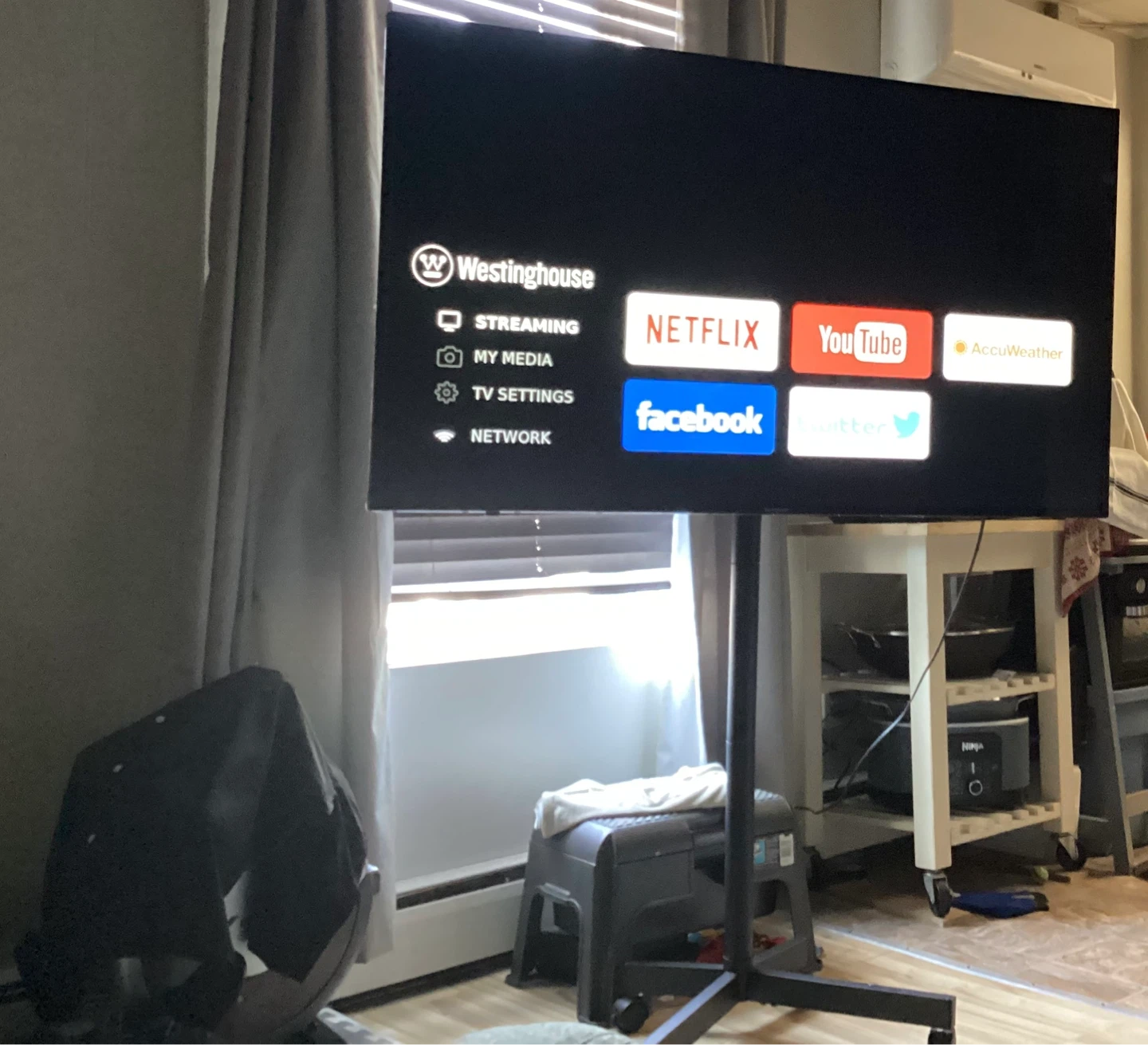 Westinghouse Smart TV 58 inch - photo 5