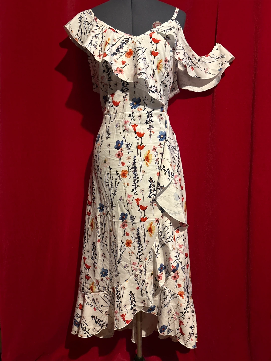 🥕Lovely Floral Print Cold Shoulder Maxi Dress