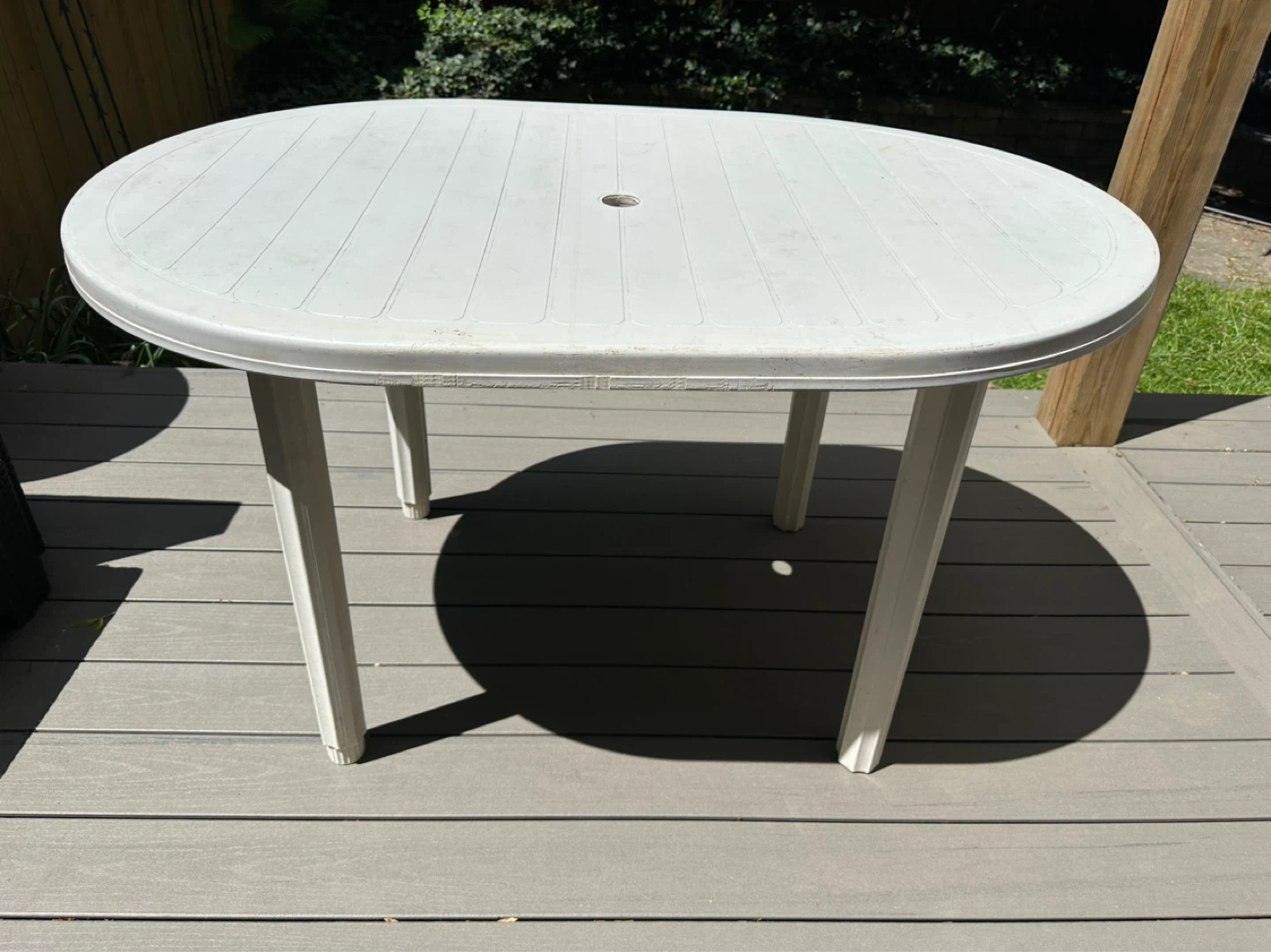 Oval Plastic Patio Table - photo 3