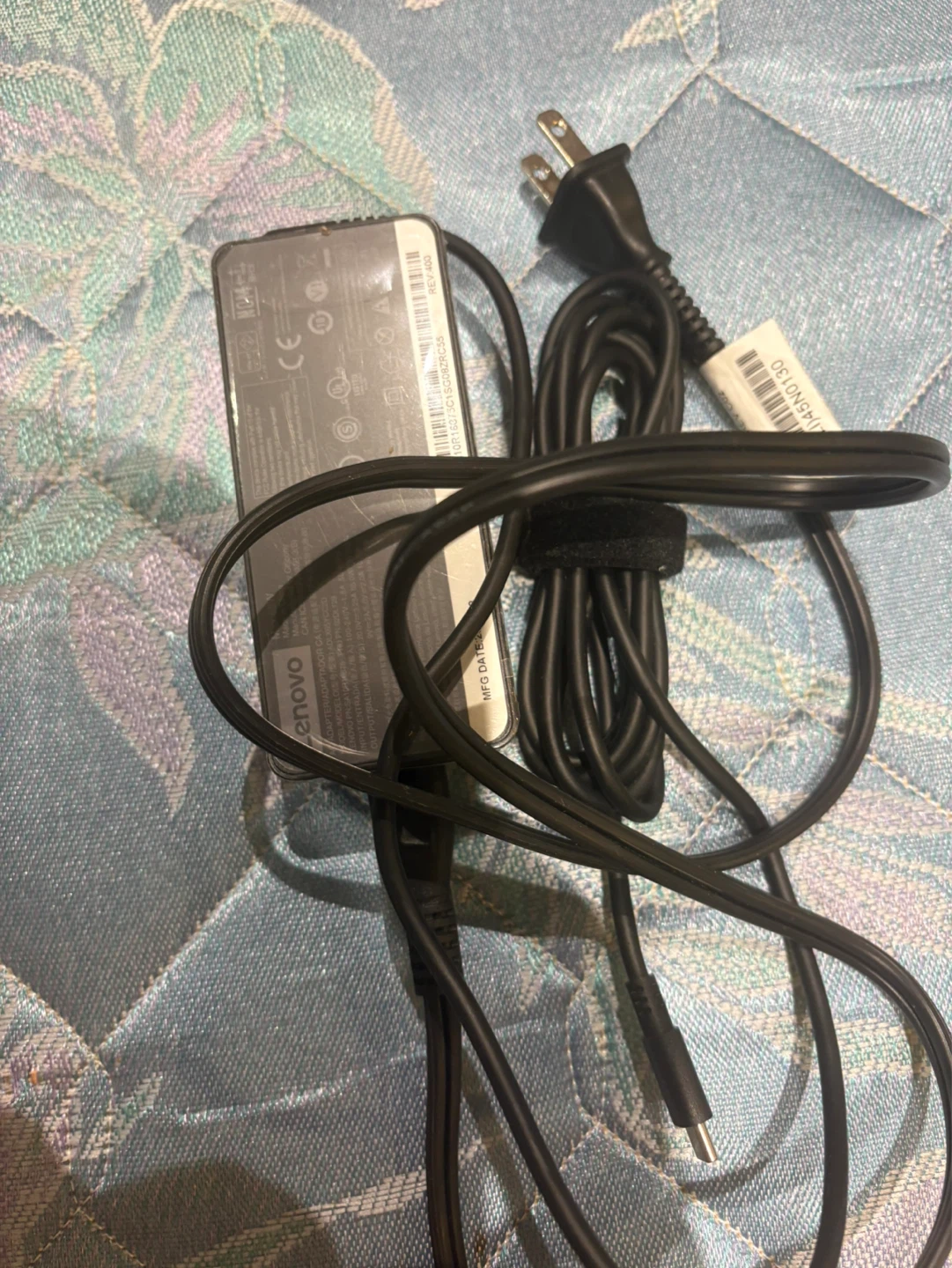 Lenovo 65W Laptop Charger - photo 2