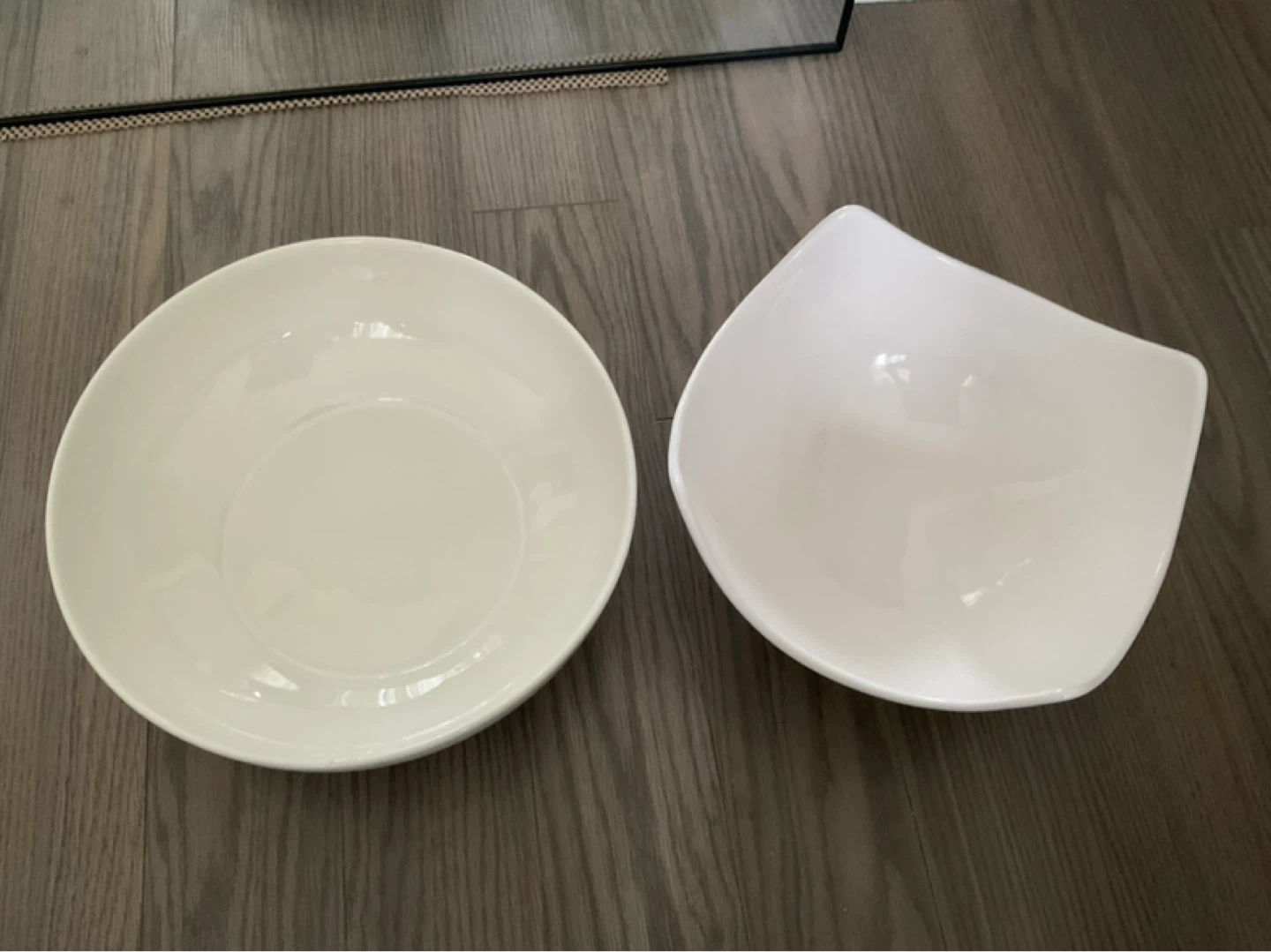 Set of 2 White Ceramic Serving Bowls