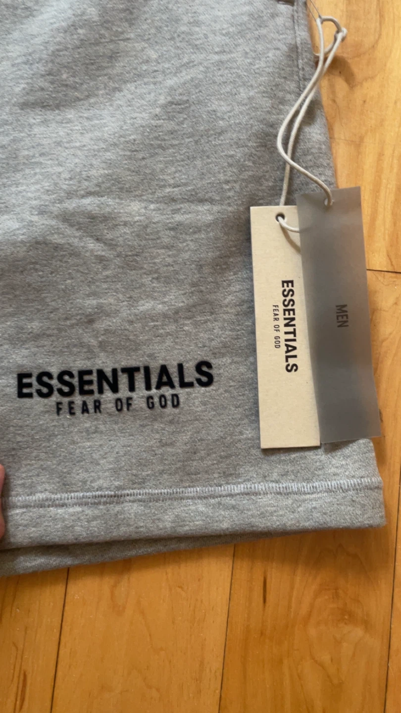 BRAND NEW:EssentialsFear of God Grey SweatShorts size m - photo 3