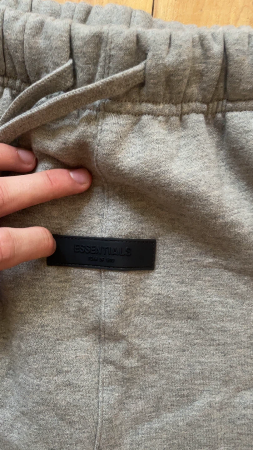 BRAND NEW:EssentialsFear of God Grey SweatShorts size m - photo 4