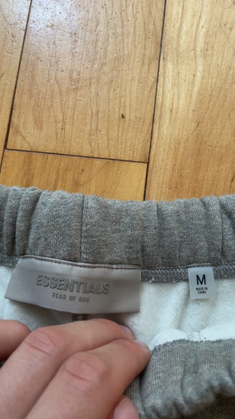 BRAND NEW:EssentialsFear of God Grey SweatShorts size m - photo 5