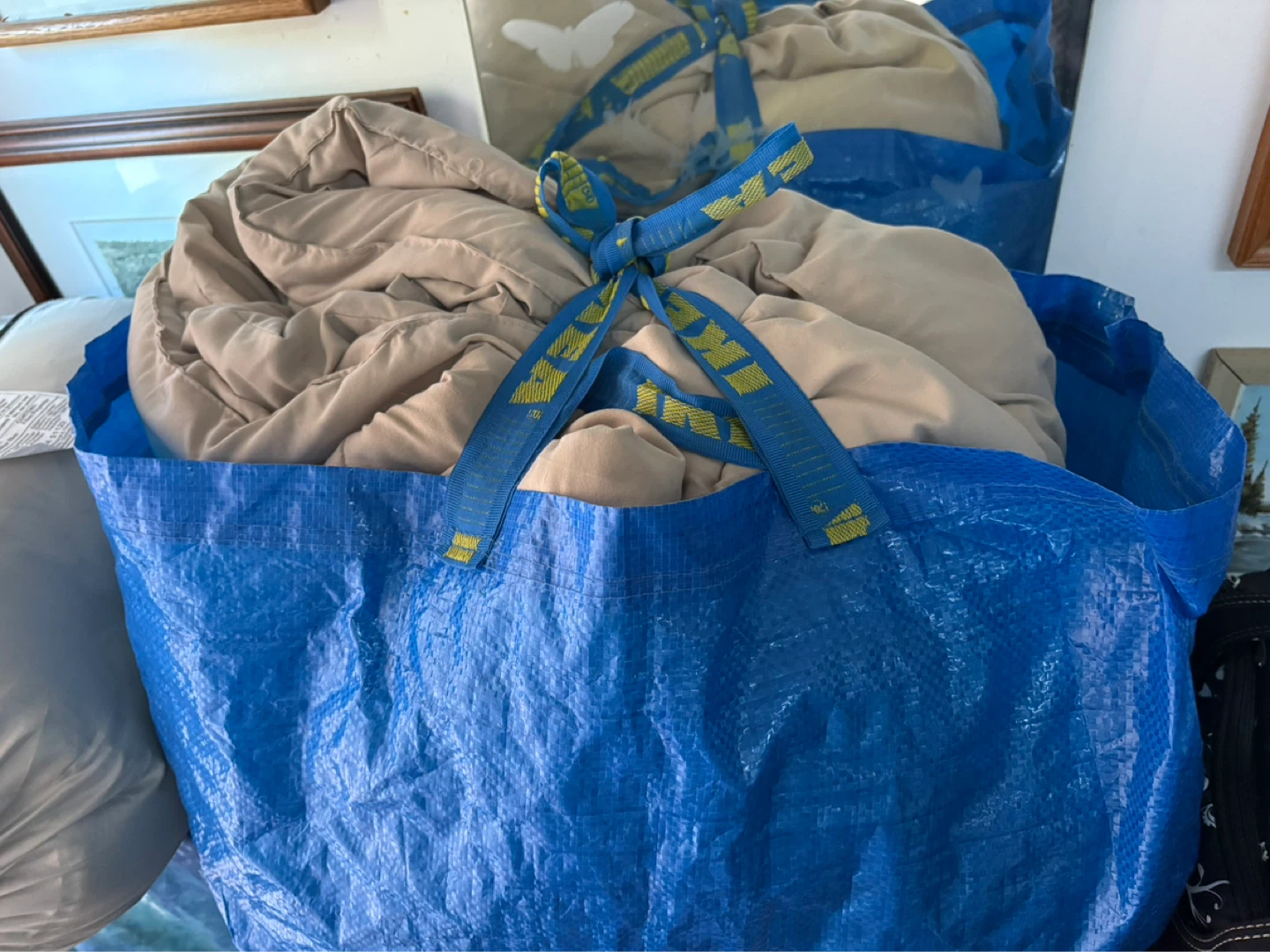 Beige comforter