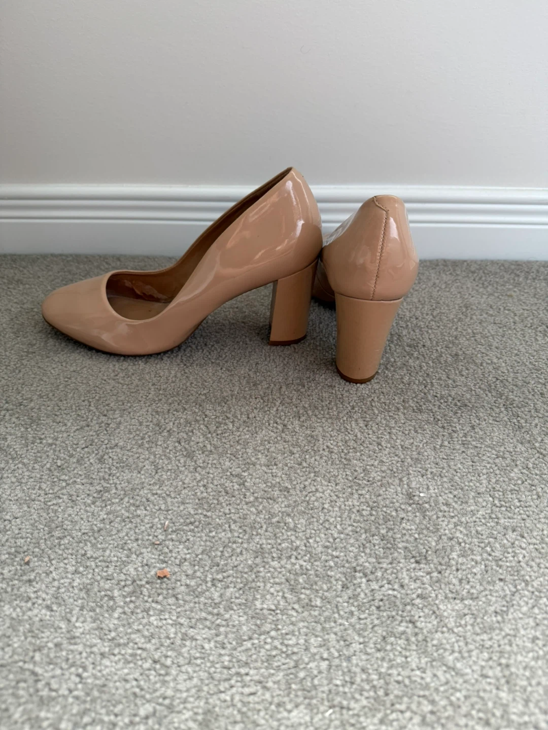 Arezzo Patent Beige Block Heels - photo 2
