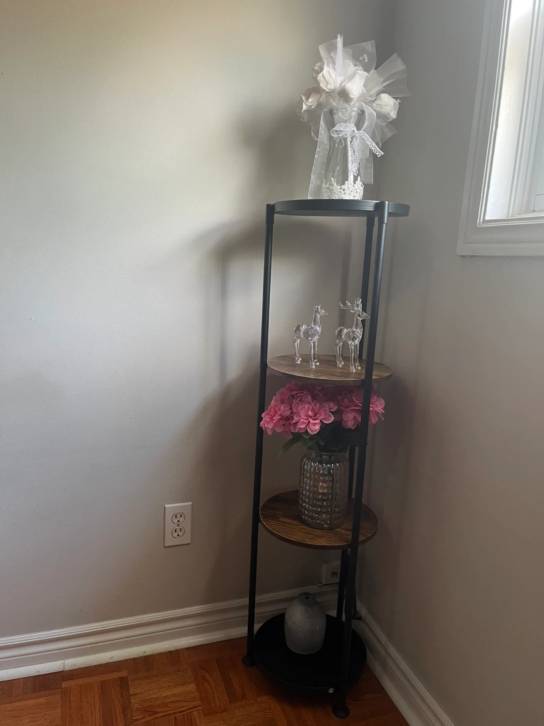 Corner Tiered Plant Stand Shelf with decoration pieces - photo 3