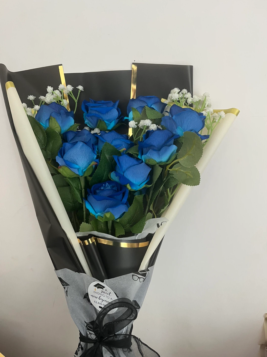 10 pcs Blue  glitter Rose Bouquet with Chocolates and toppers - photo 5