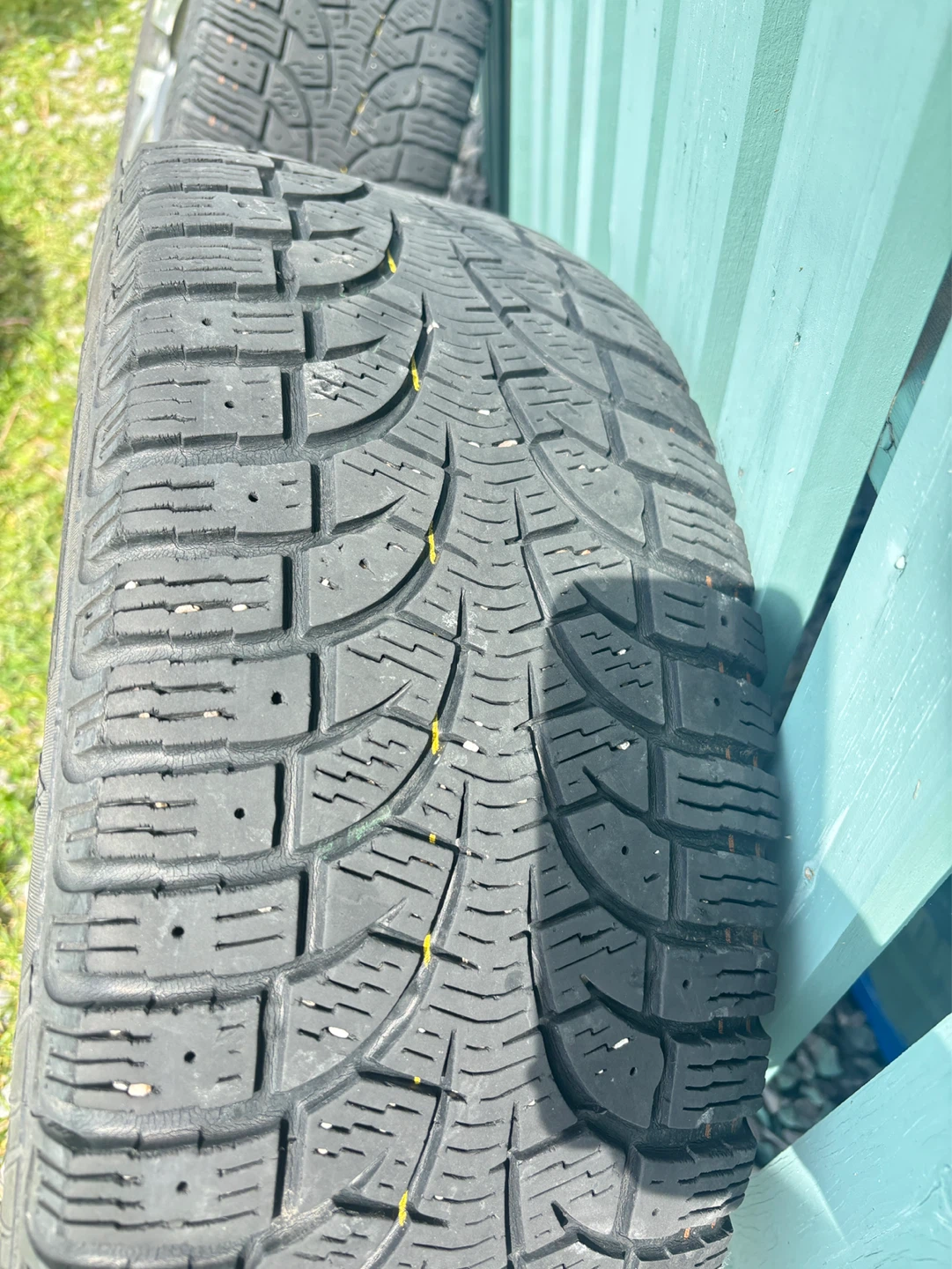 4 Pirelli Winter Tires on Rims - photo 3