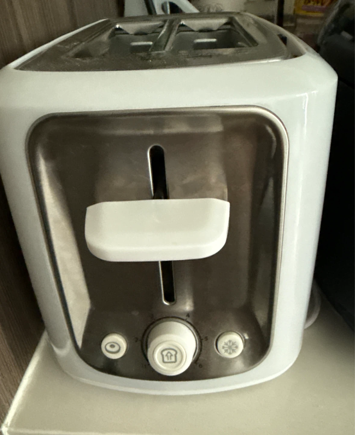 White 2-Slice Toaster