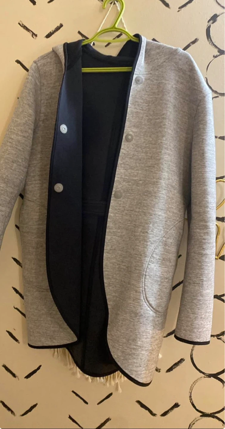 Lululemon Grey Hooded Jacket - photo 2