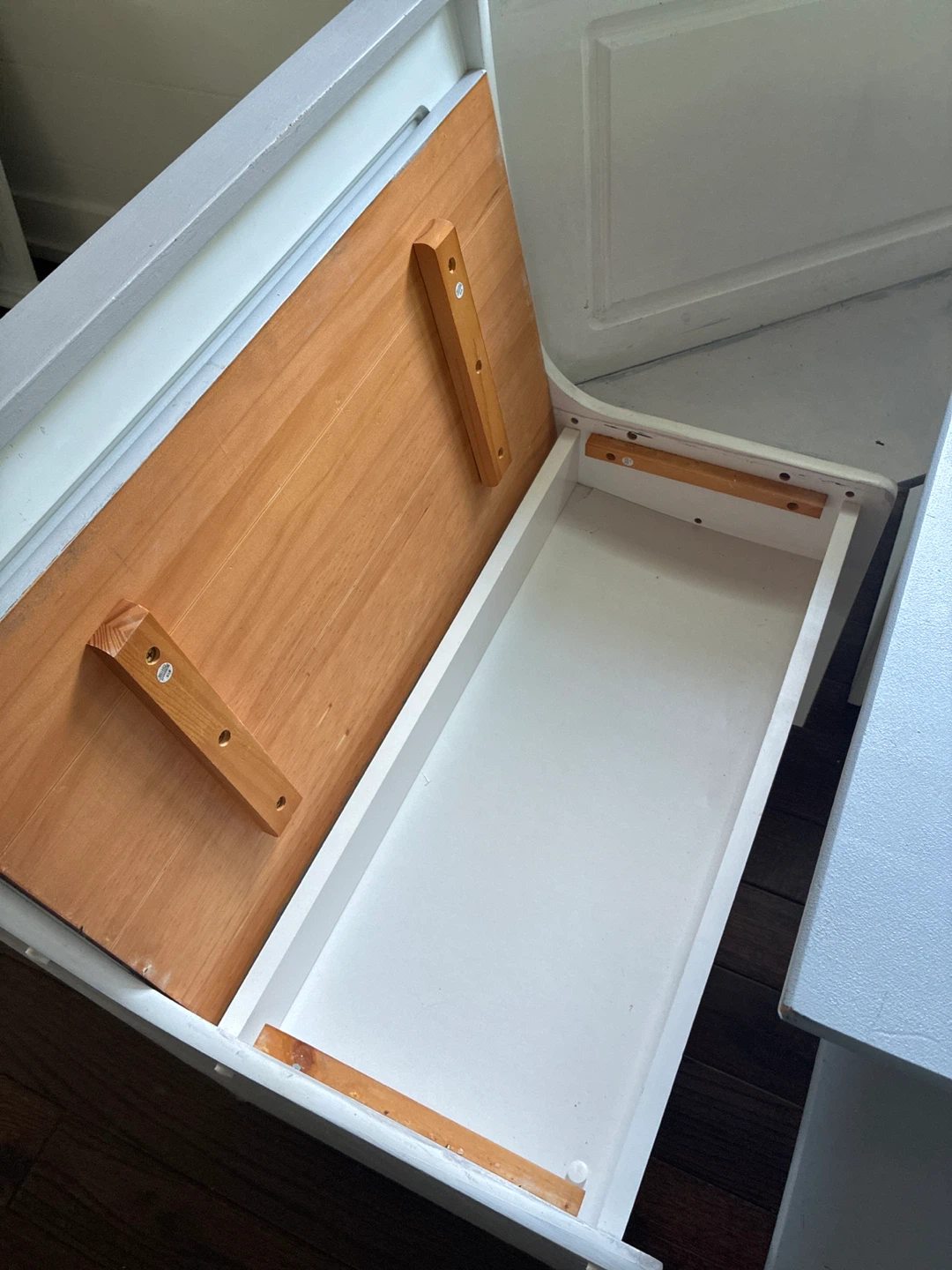 Corner Banquette Bench with Table - photo 2