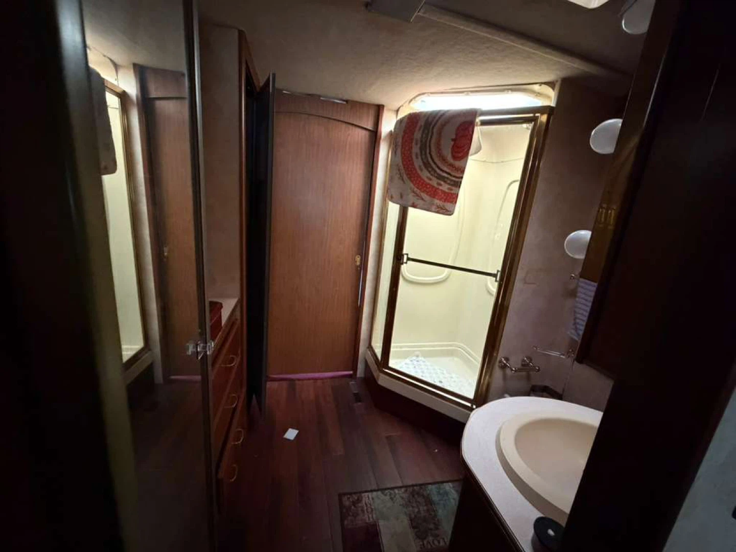 Class A Motorhome - photo 4