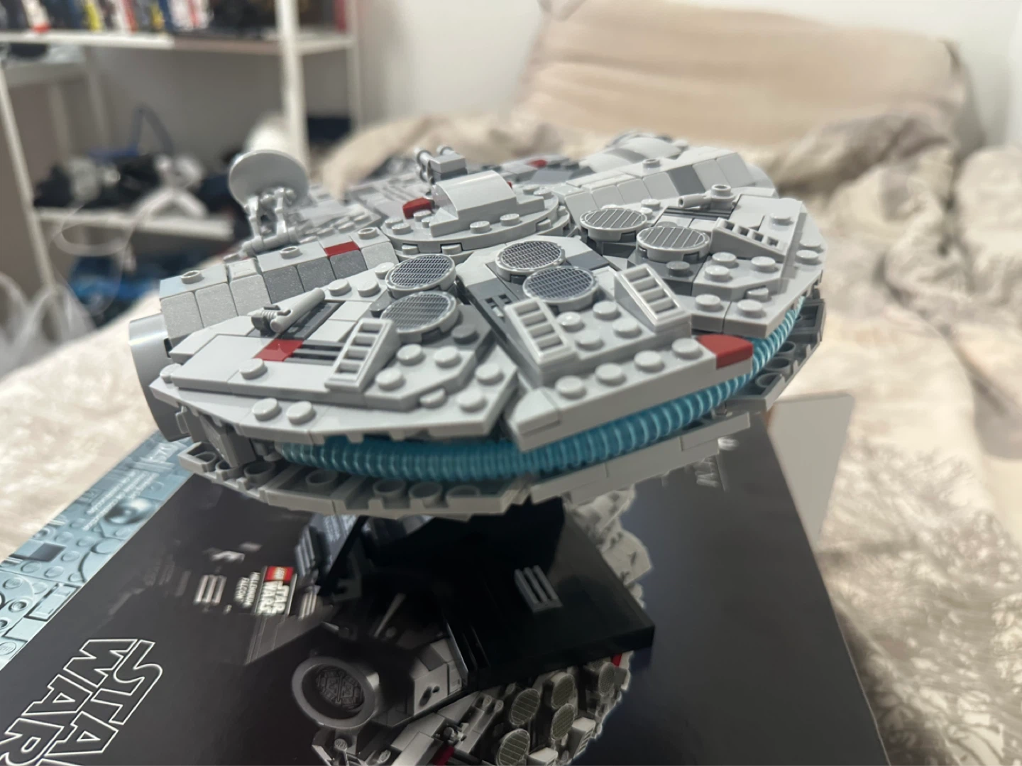 Lego Millennium Falcon - photo 4
