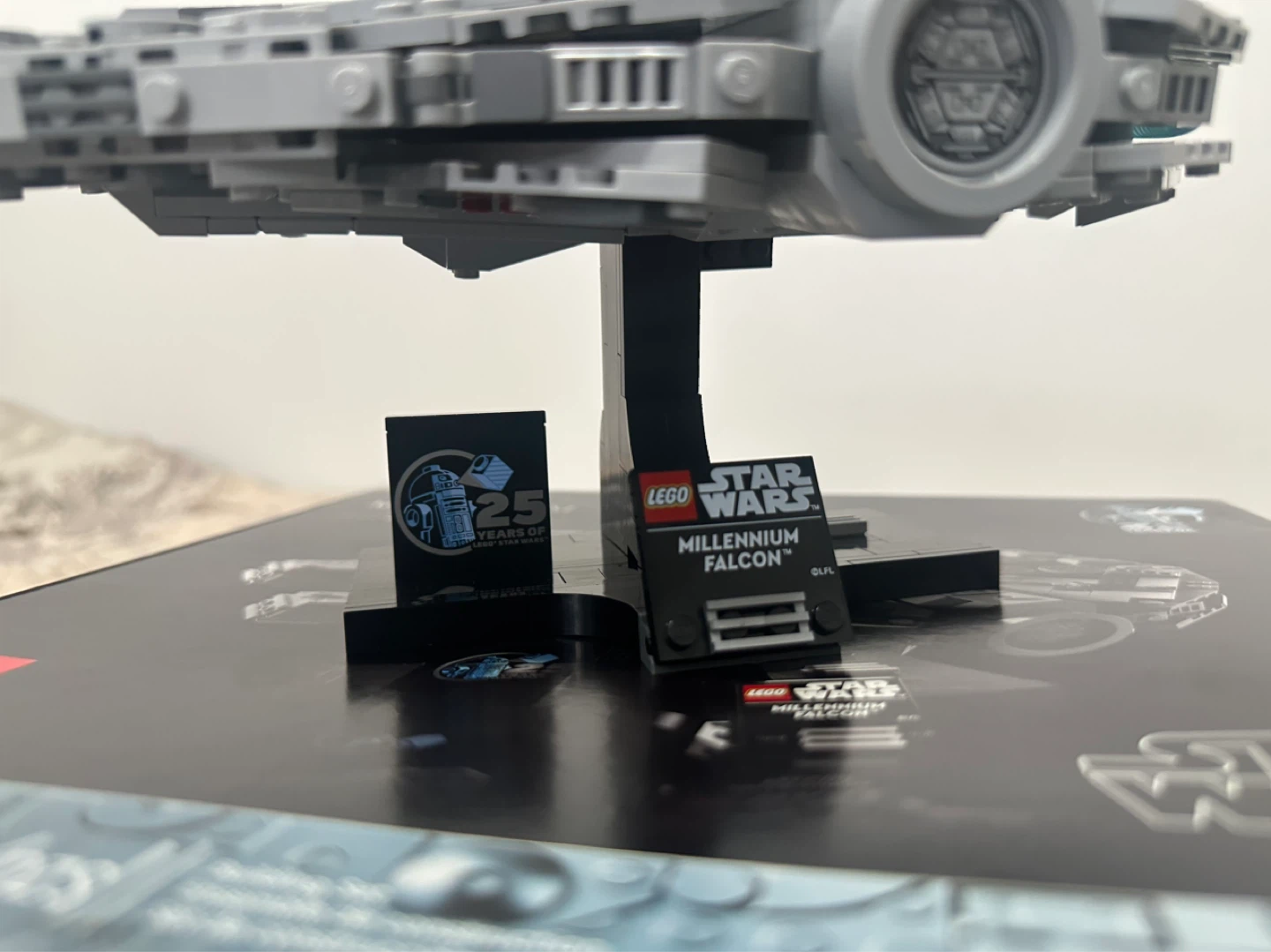Lego Millennium Falcon - photo 3