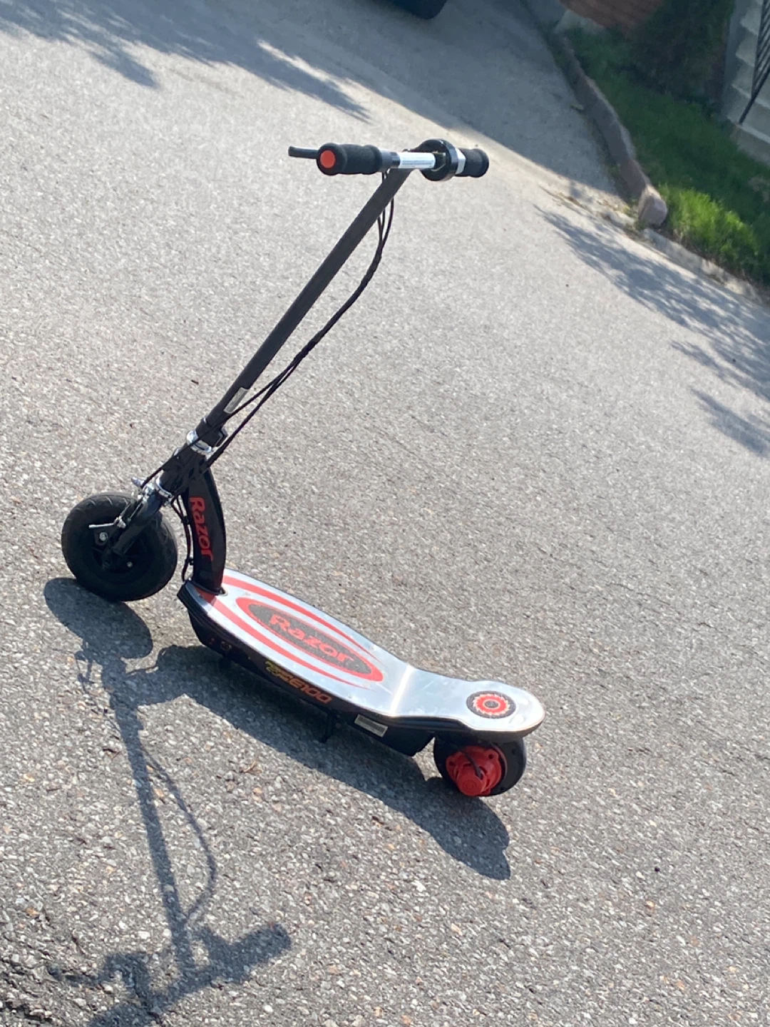 Razor Electric Scooter - photo 3