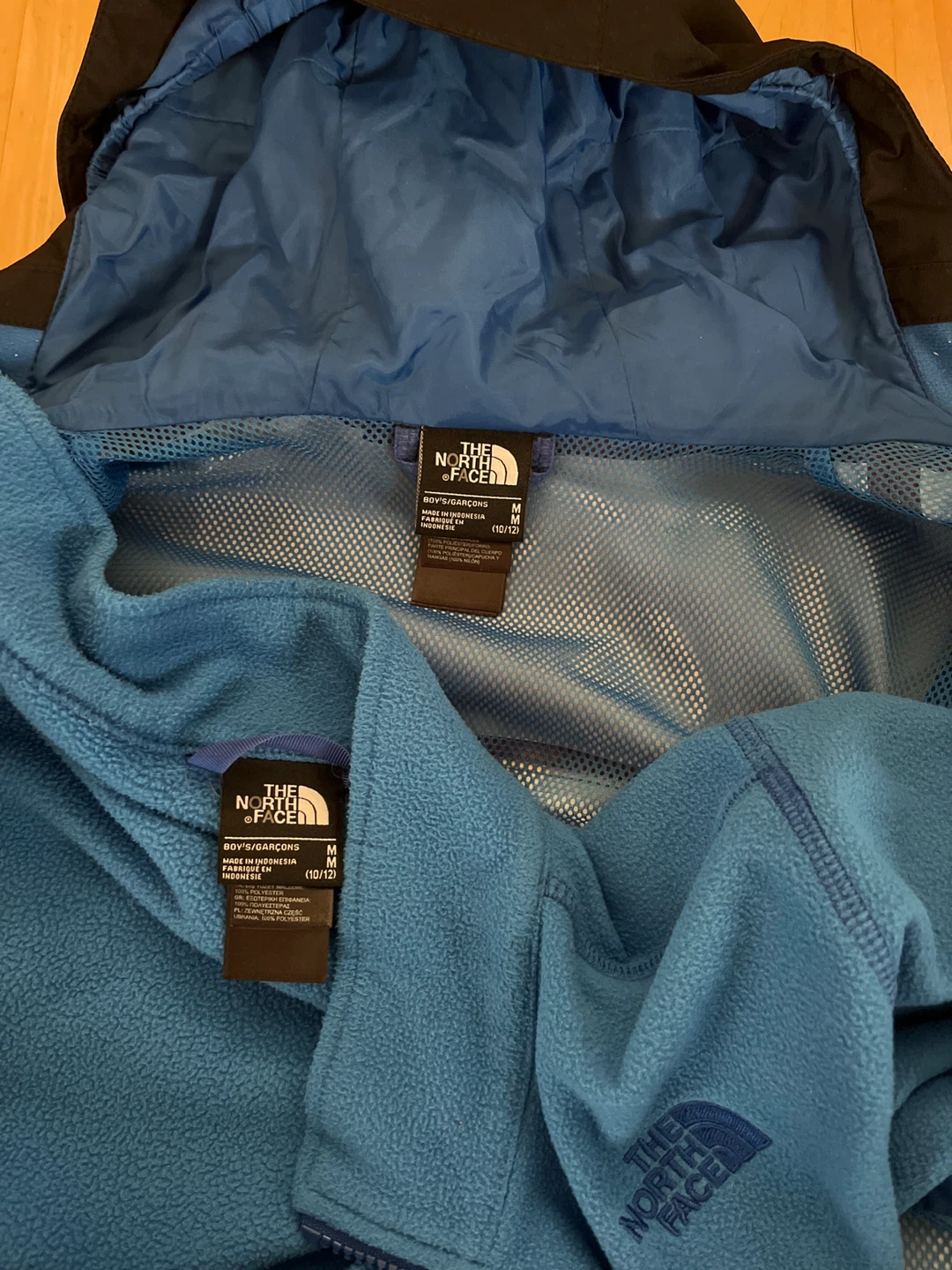 The North Face Boys Ski Jacket M (10/12) - photo 3