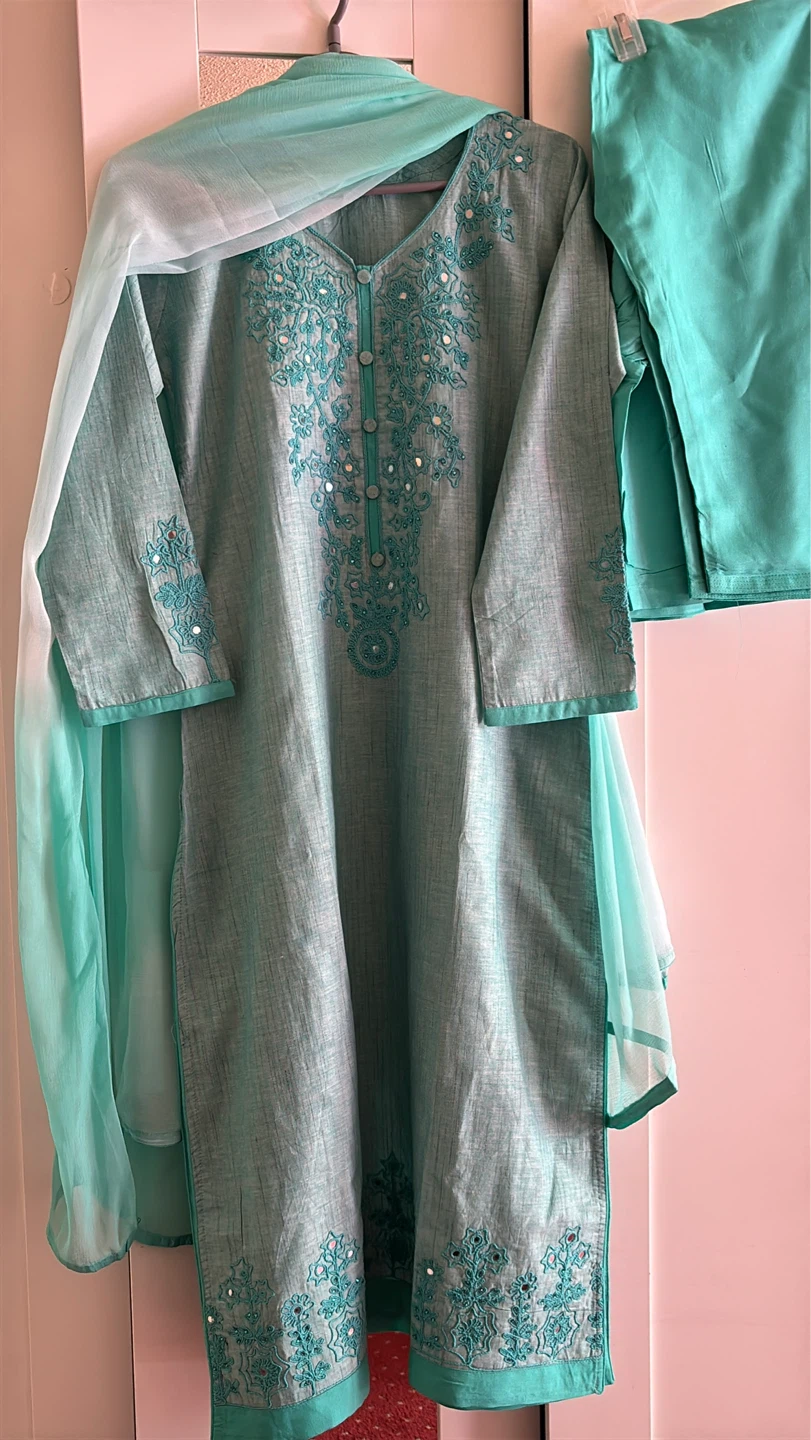 Teal Embroidered Kurti - photo 4