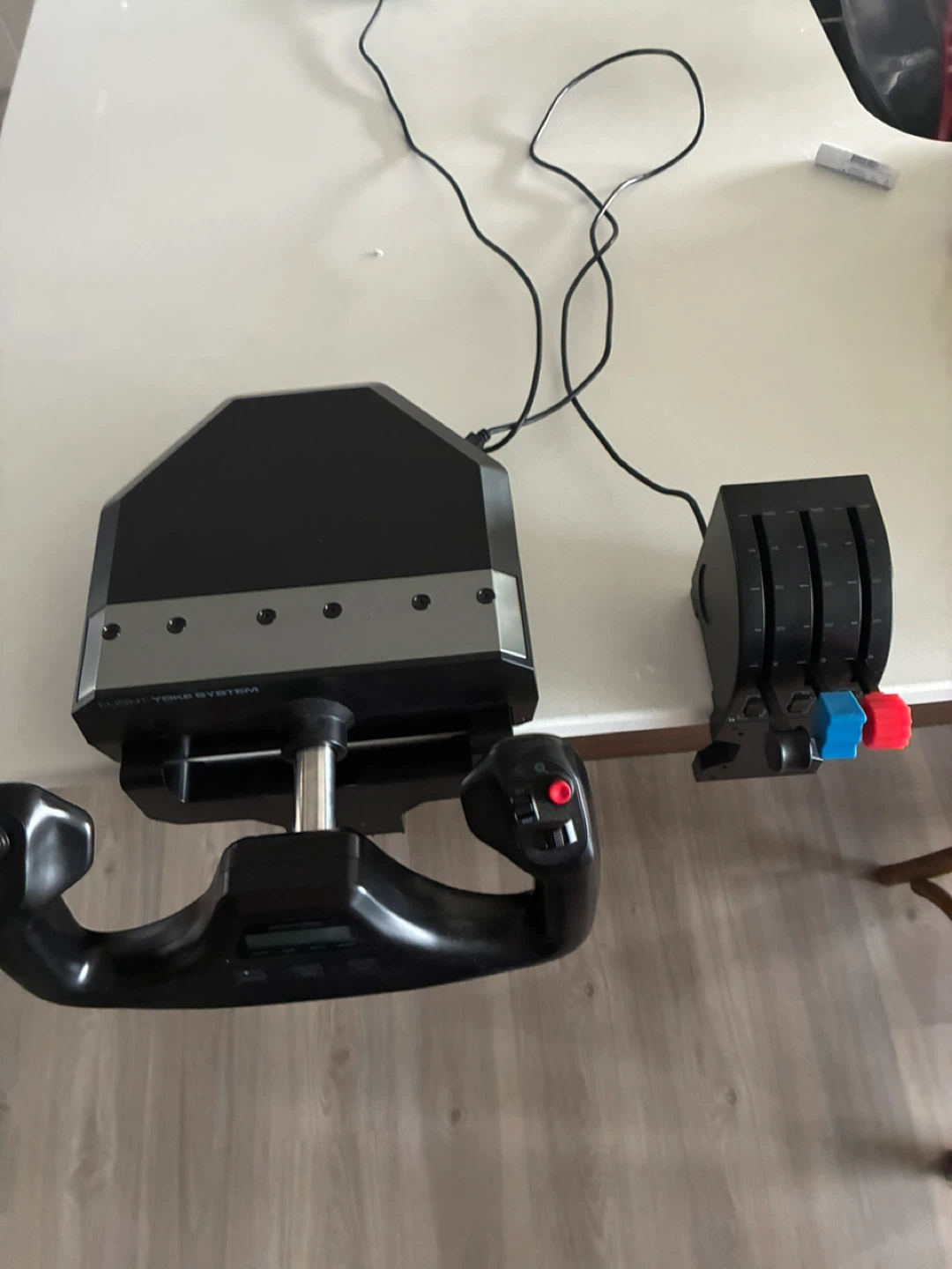 Logitech G PRO Flight Yoke System and Throttle Quadrant - photo 2