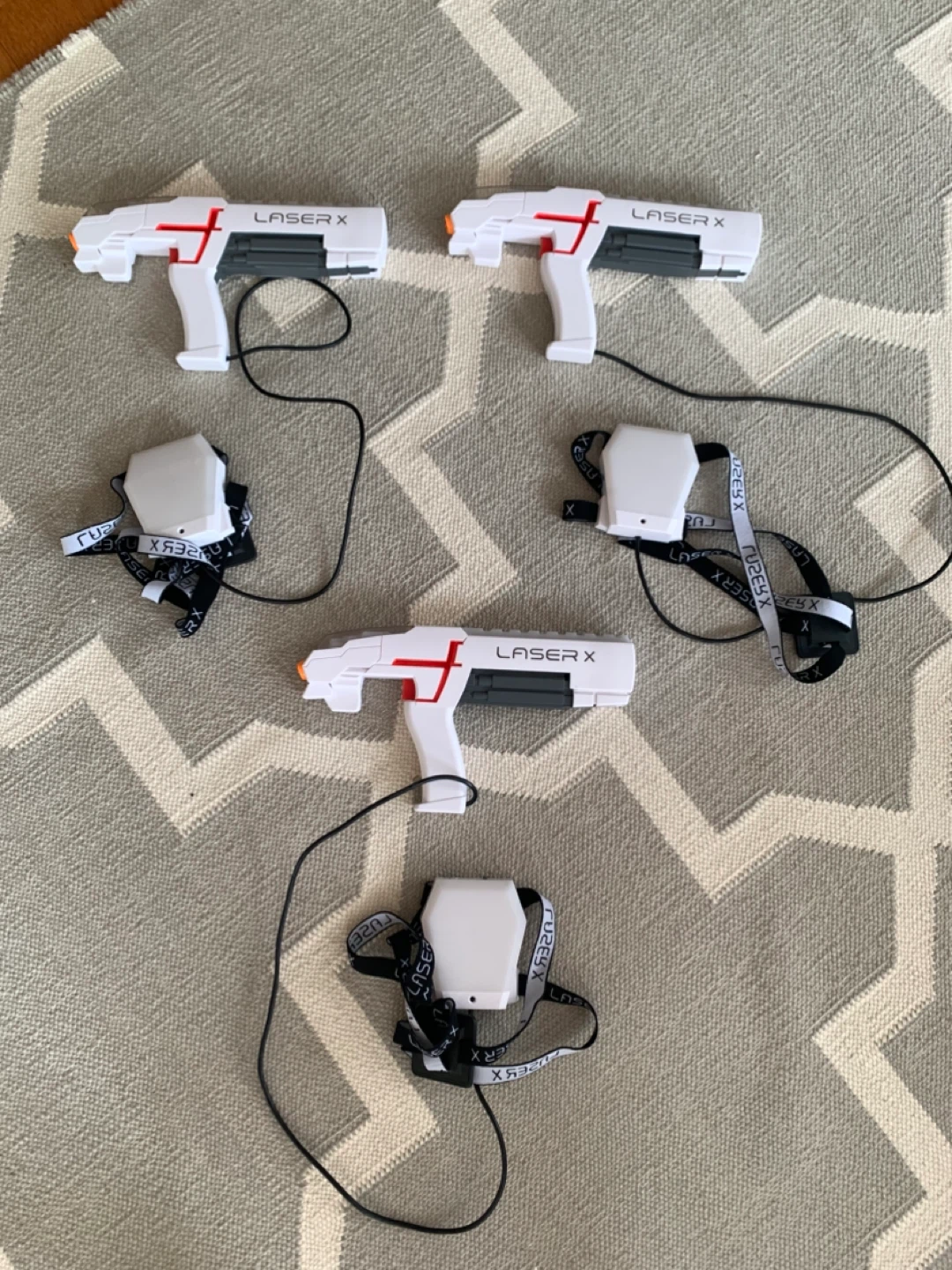 Laser X Laser Tag Set - 3 Blasters & Vests - photo 4