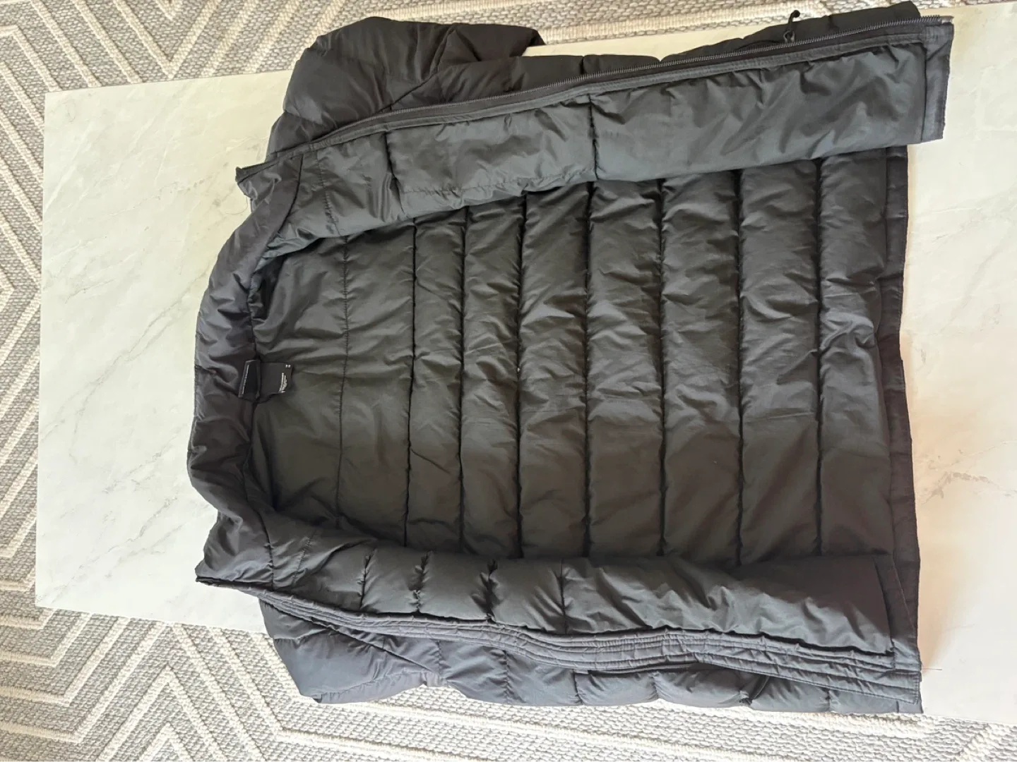 The North Face Puffer Jacket - Black - Men's Medium - photo 2
