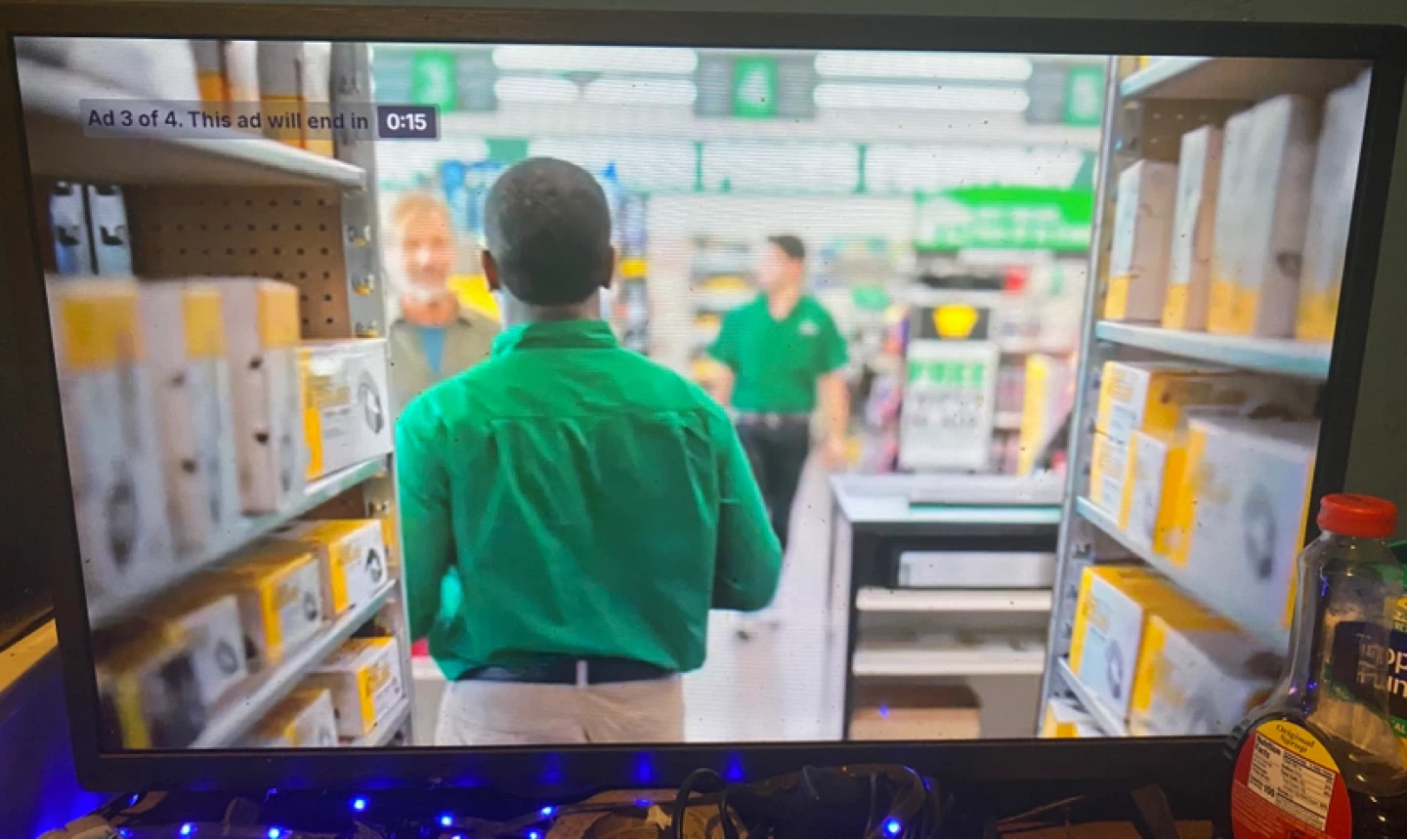 32 flat screen with wall mount piece