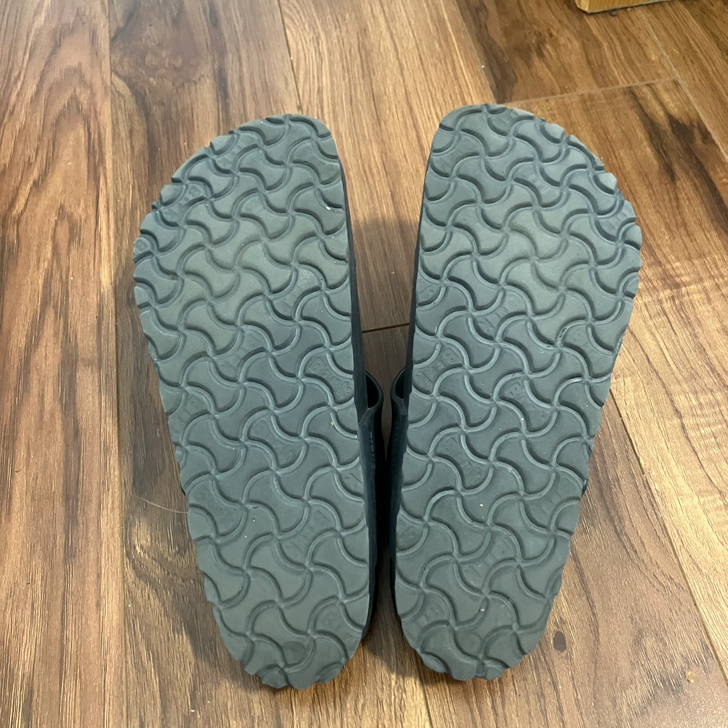 LIKE NEW Birkenstock EVA Sandals Size 37 - photo 3
