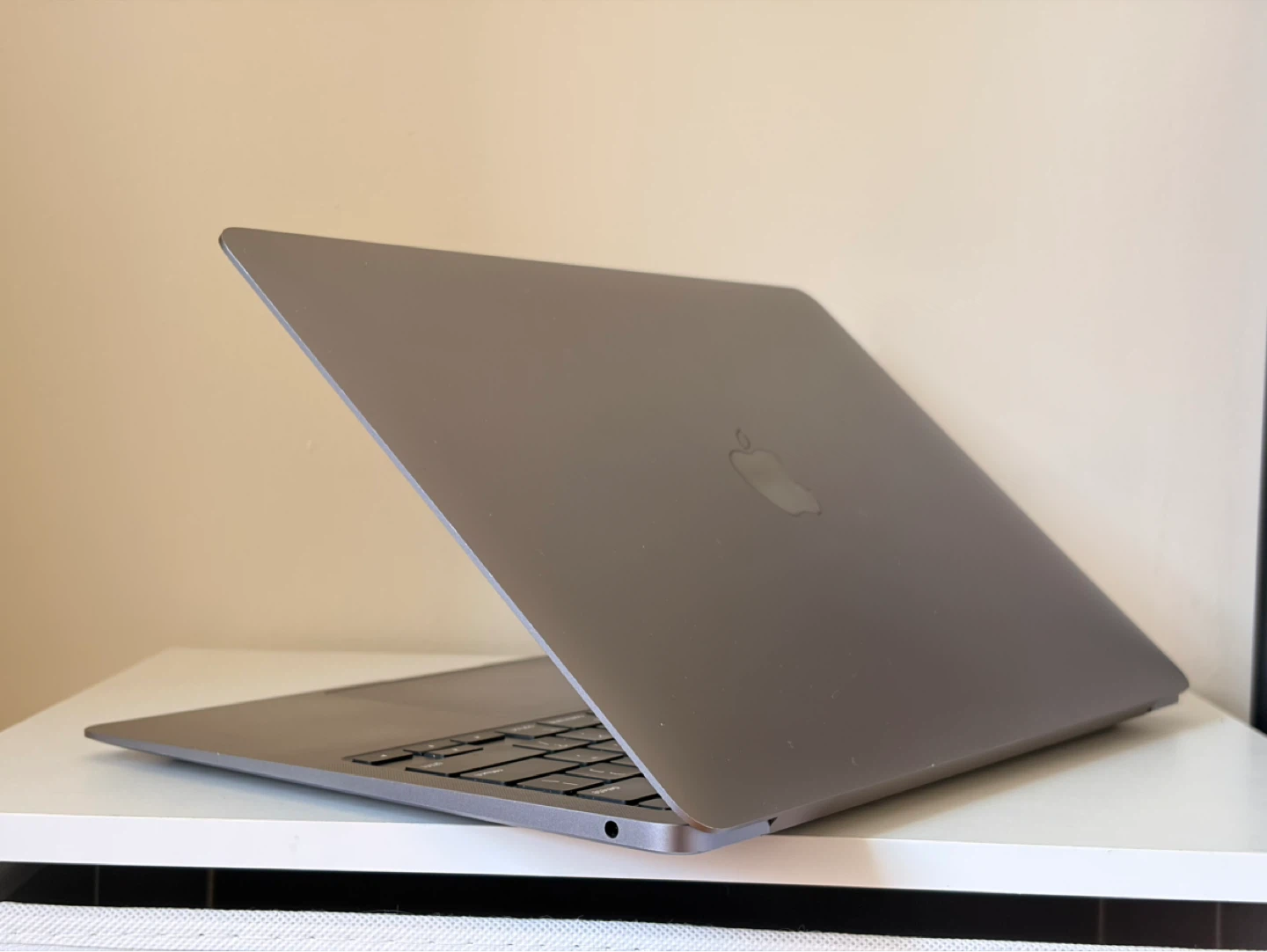 MacBook Air Silver (M1, 13-inch, 2020) — 250GB / 16GB - photo 3