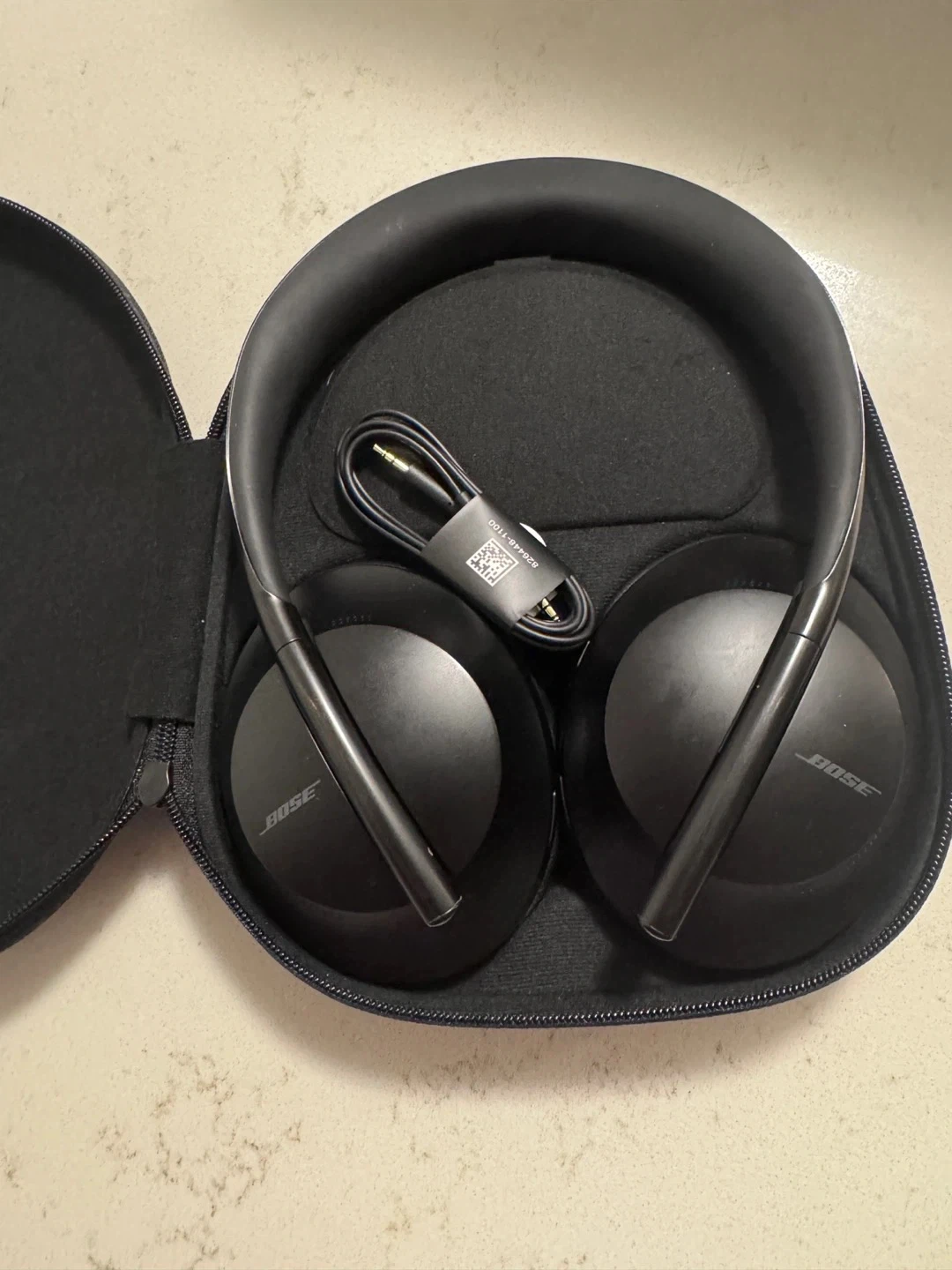Bose Noise Cancelling Headphones 700 Black