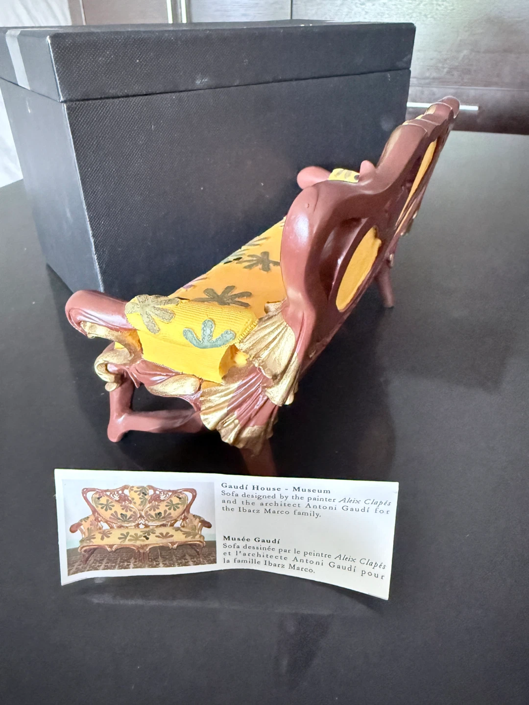 Gaudí House Museum Miniature Sofa Replica - photo 3