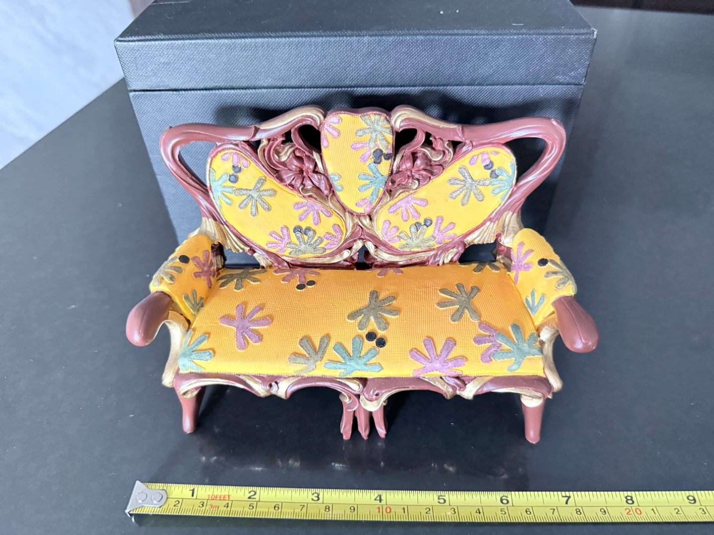 Gaudí House Museum Miniature Sofa Replica - photo 4