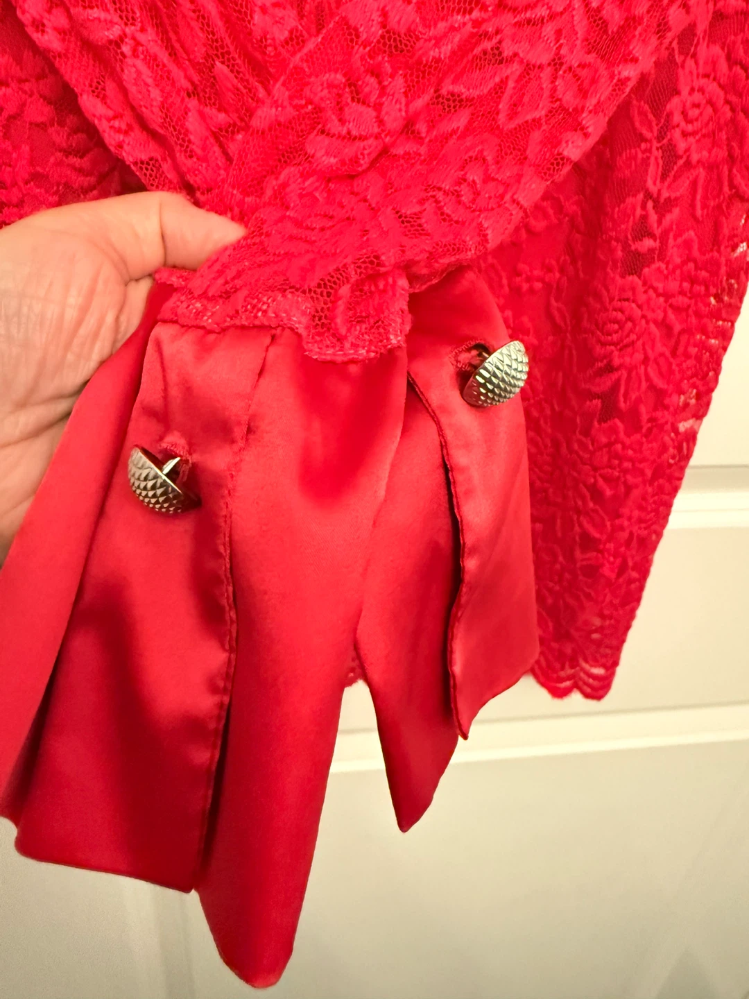 Isaac Mizrahi Red Lace Blouse - Size S - photo 3