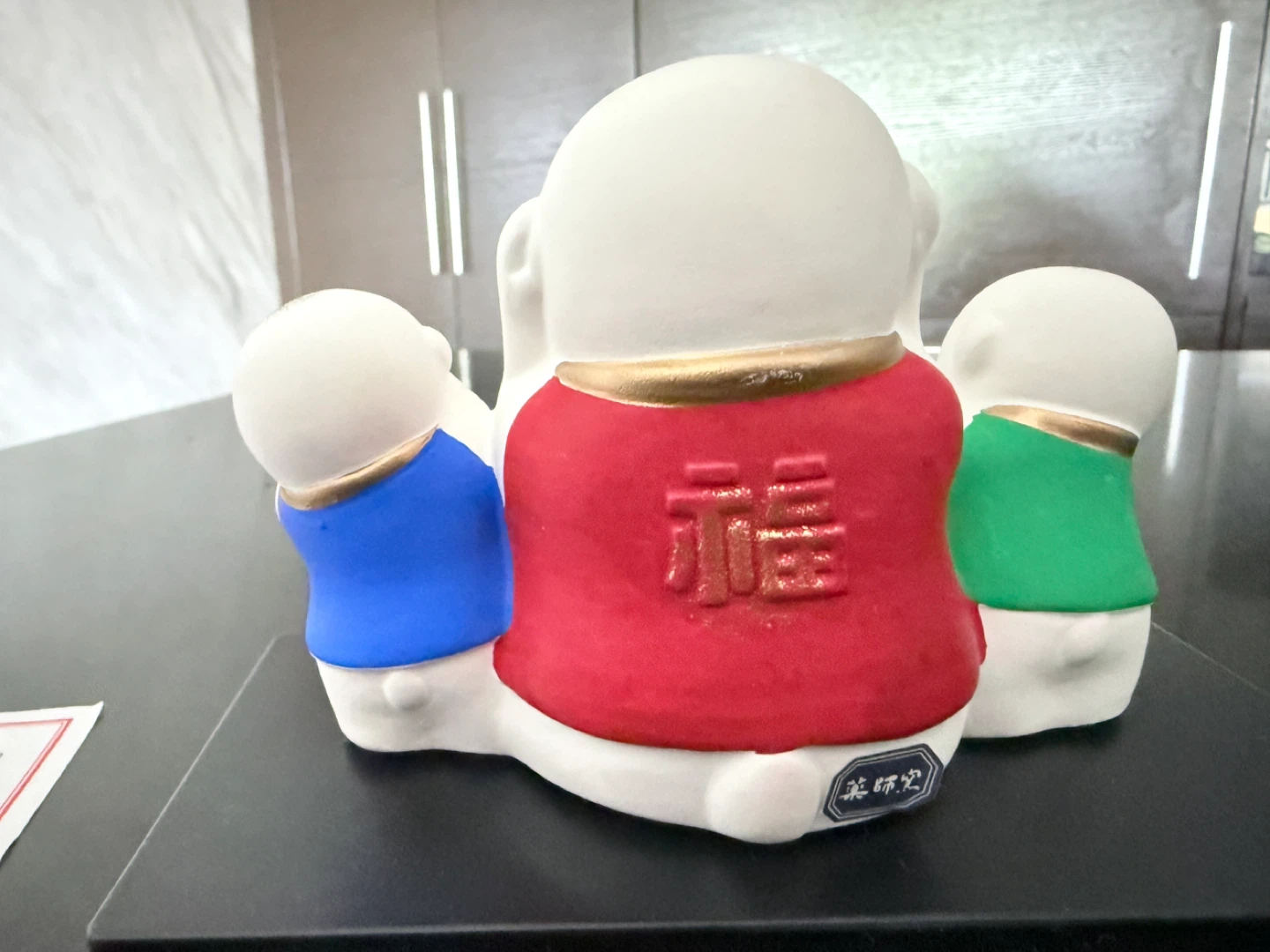 Japanese Monkey Family Figurine with Peach - photo 4