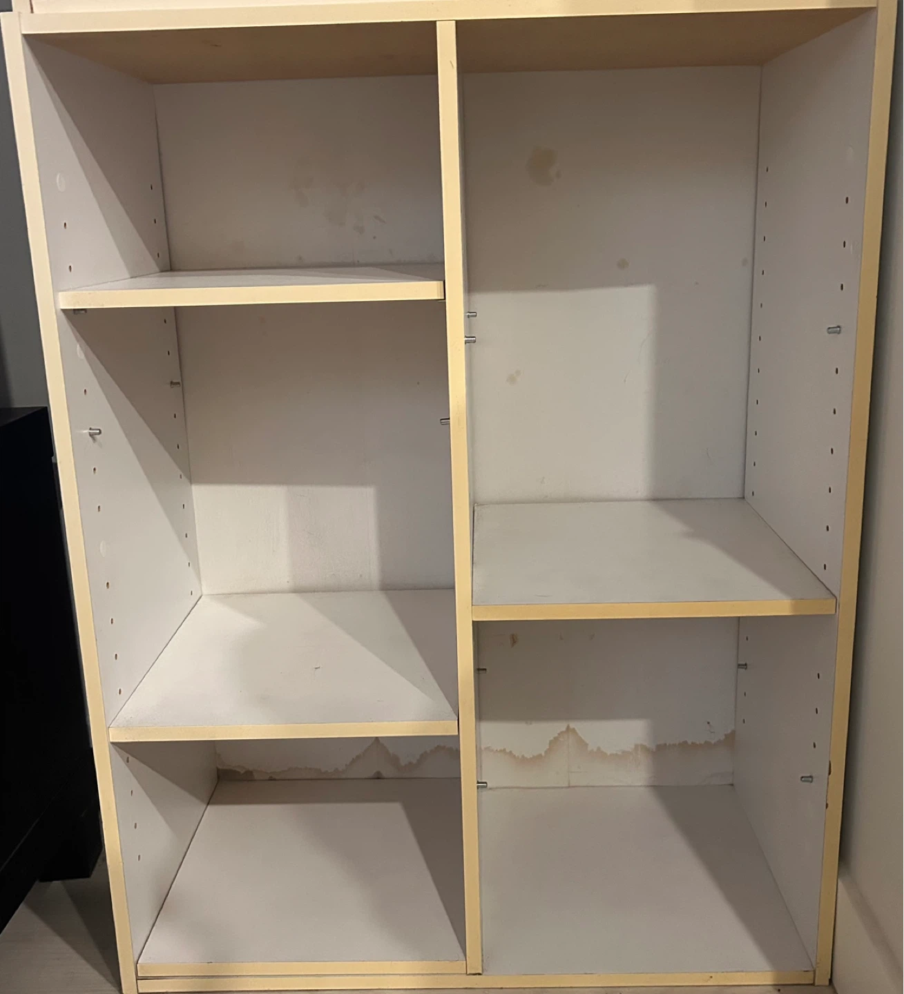 Moving !!!!White 6-Cube Bookshelf
