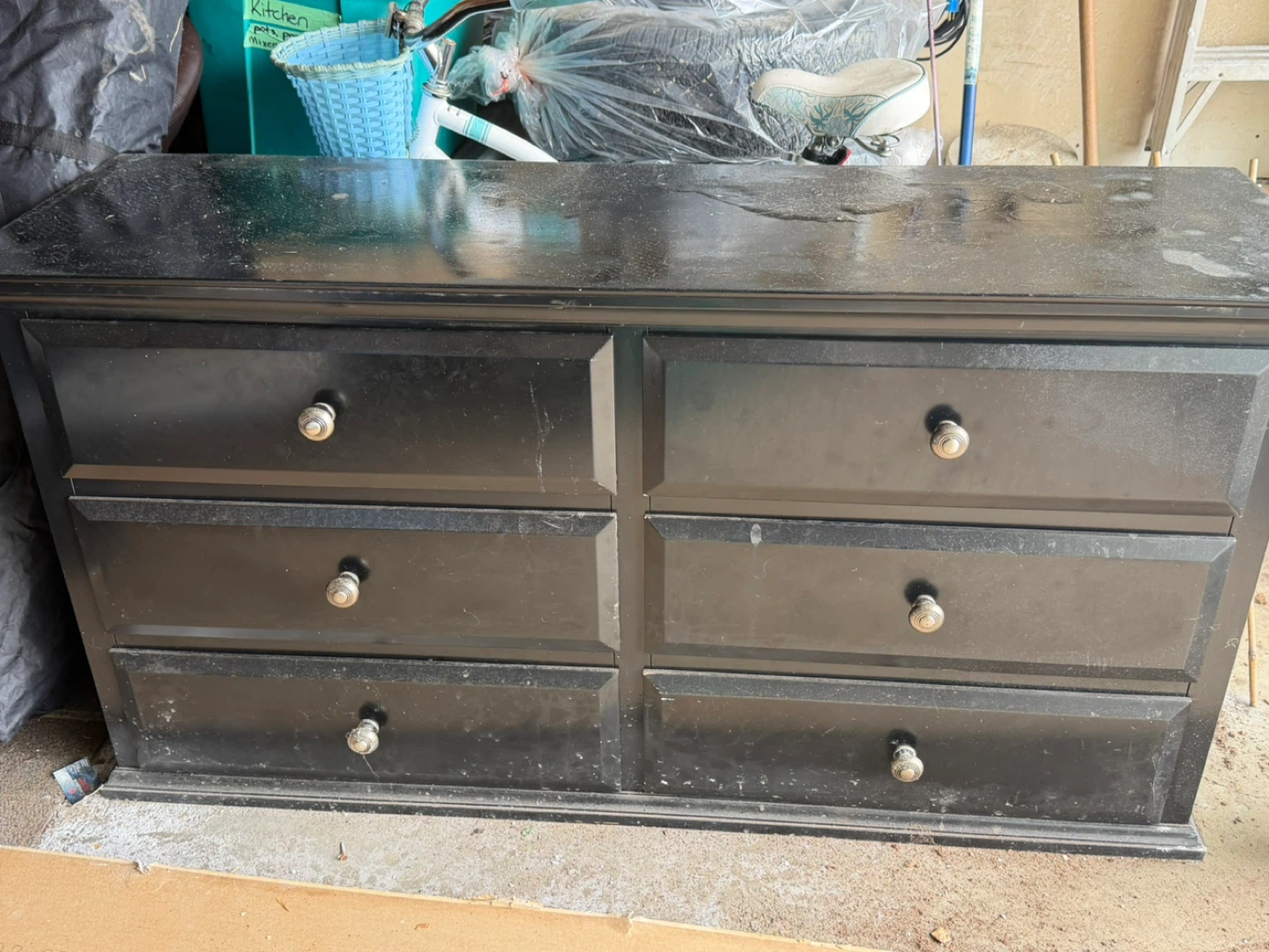 Black 6-Drawer Dresser