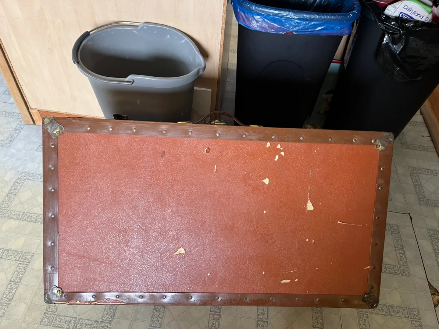 Vintage Brown Trunk - photo 3