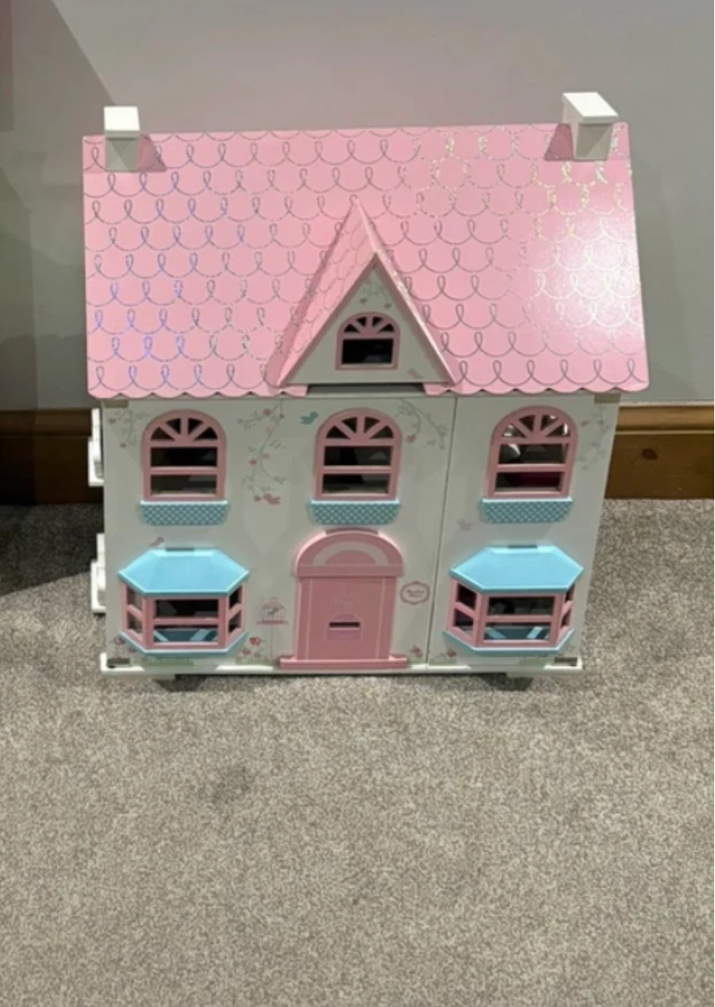 Early Learning Rosebud cottage Wooden Dollhouse