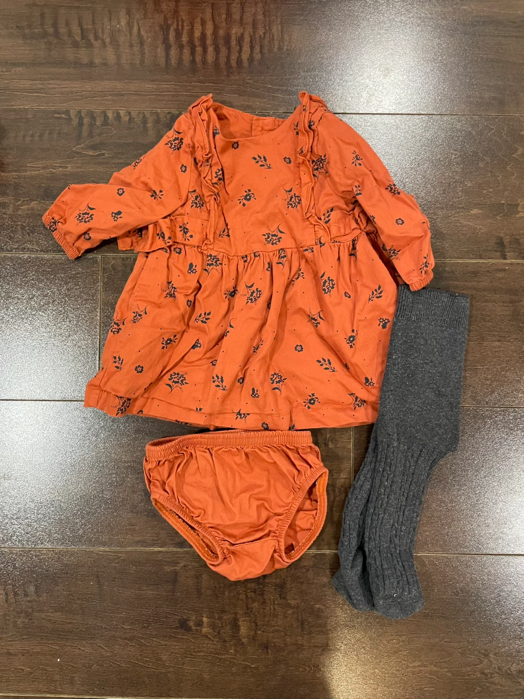 Baby dress and tights set