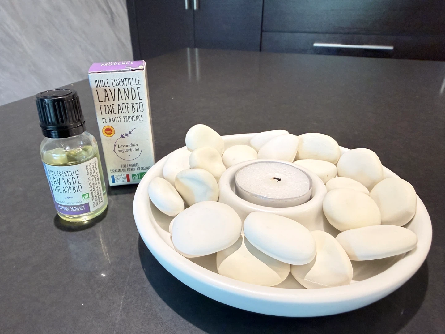 Stone diffuser /candle holder +Lavender Essential 15ml Oil