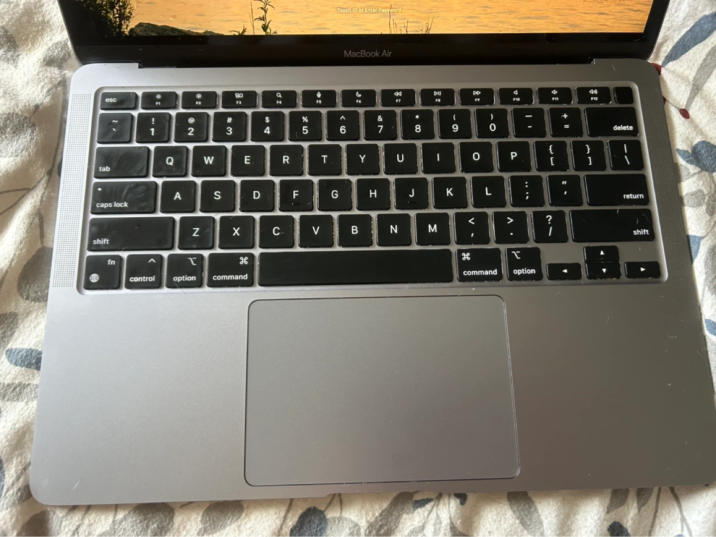 2022 Apple MacBook Air Laptop - photo 2