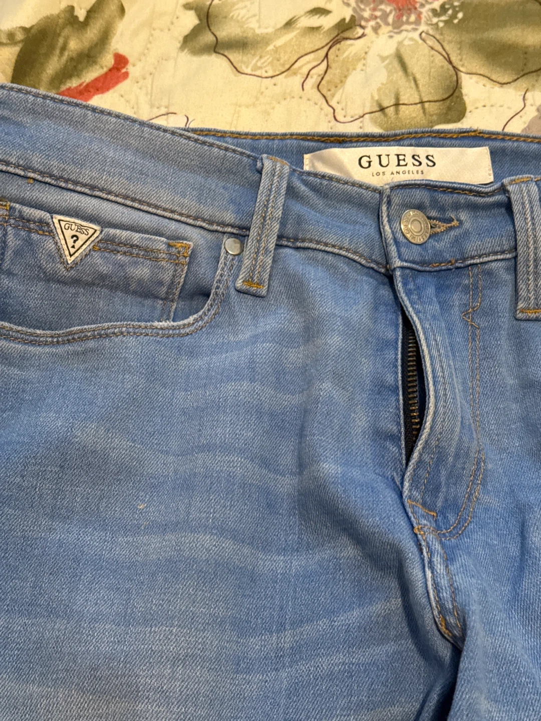 GUESS Jeans - Distressed Light Wash - photo 2