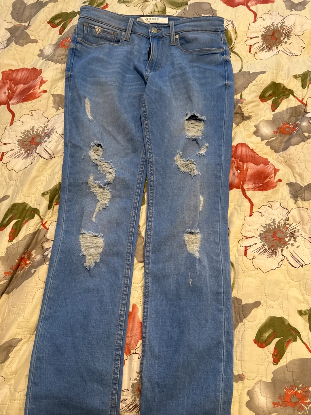GUESS Jeans - Distressed Light Wash