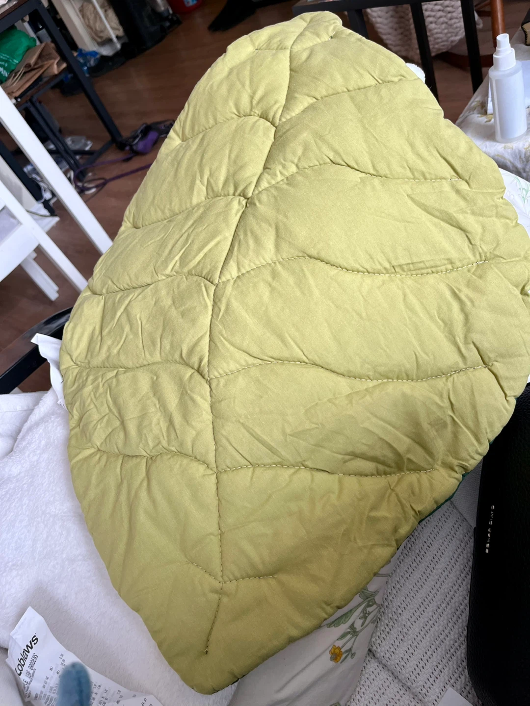 Green leaf-shaped pet mat for small breed dogs - photo 2