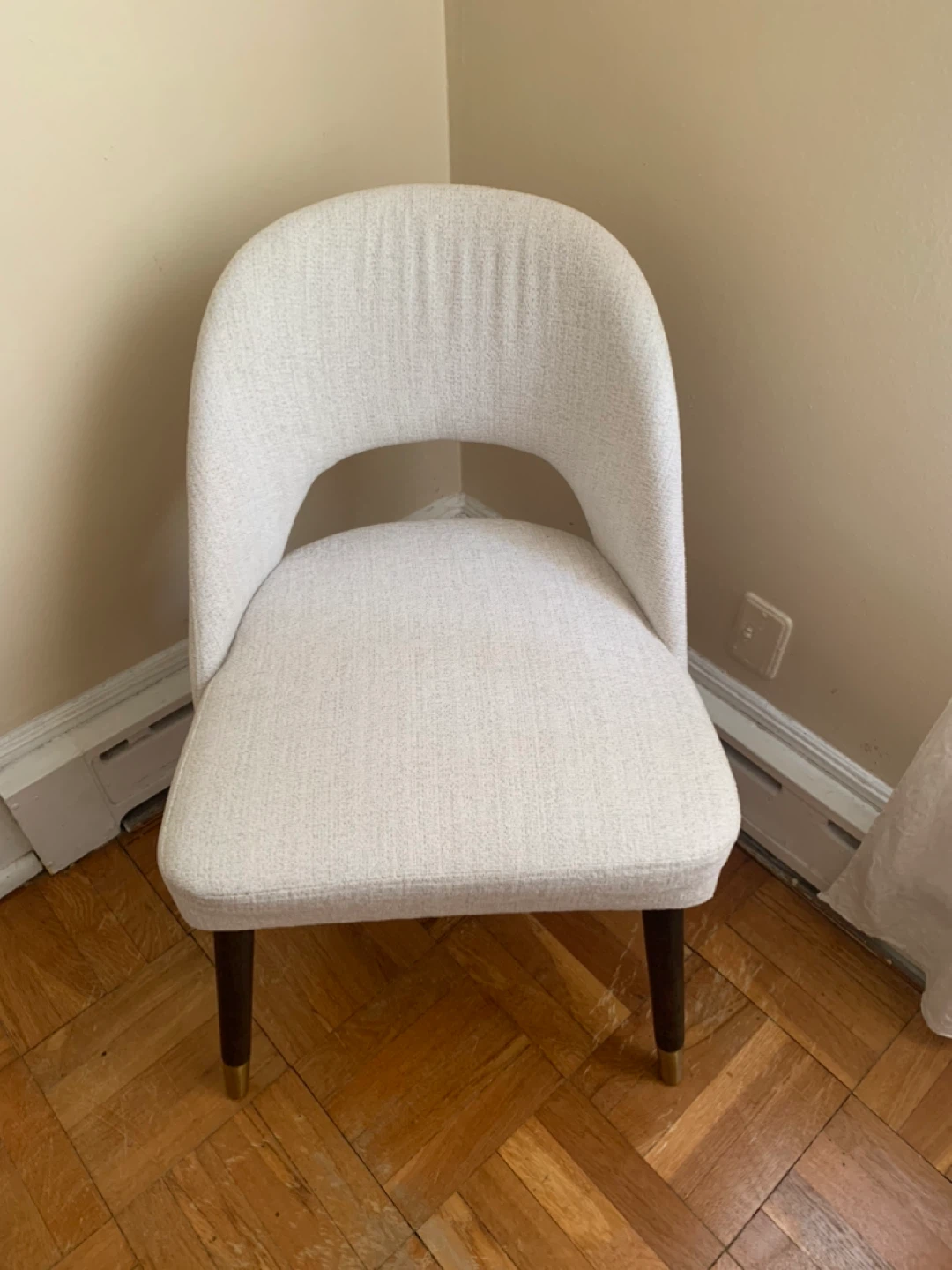 Moving sale: Modern Accent Chair (Like New, No Stains) $140 OBO - photo 3