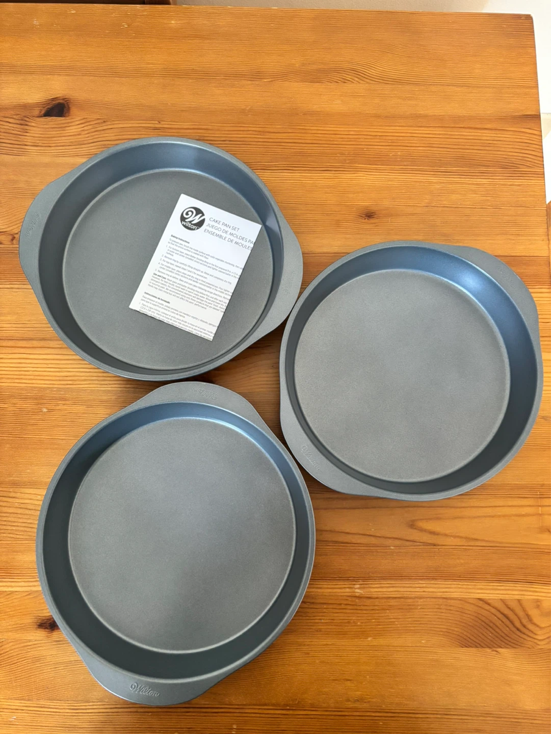 Brand new Wilton cake pan set - photo 5