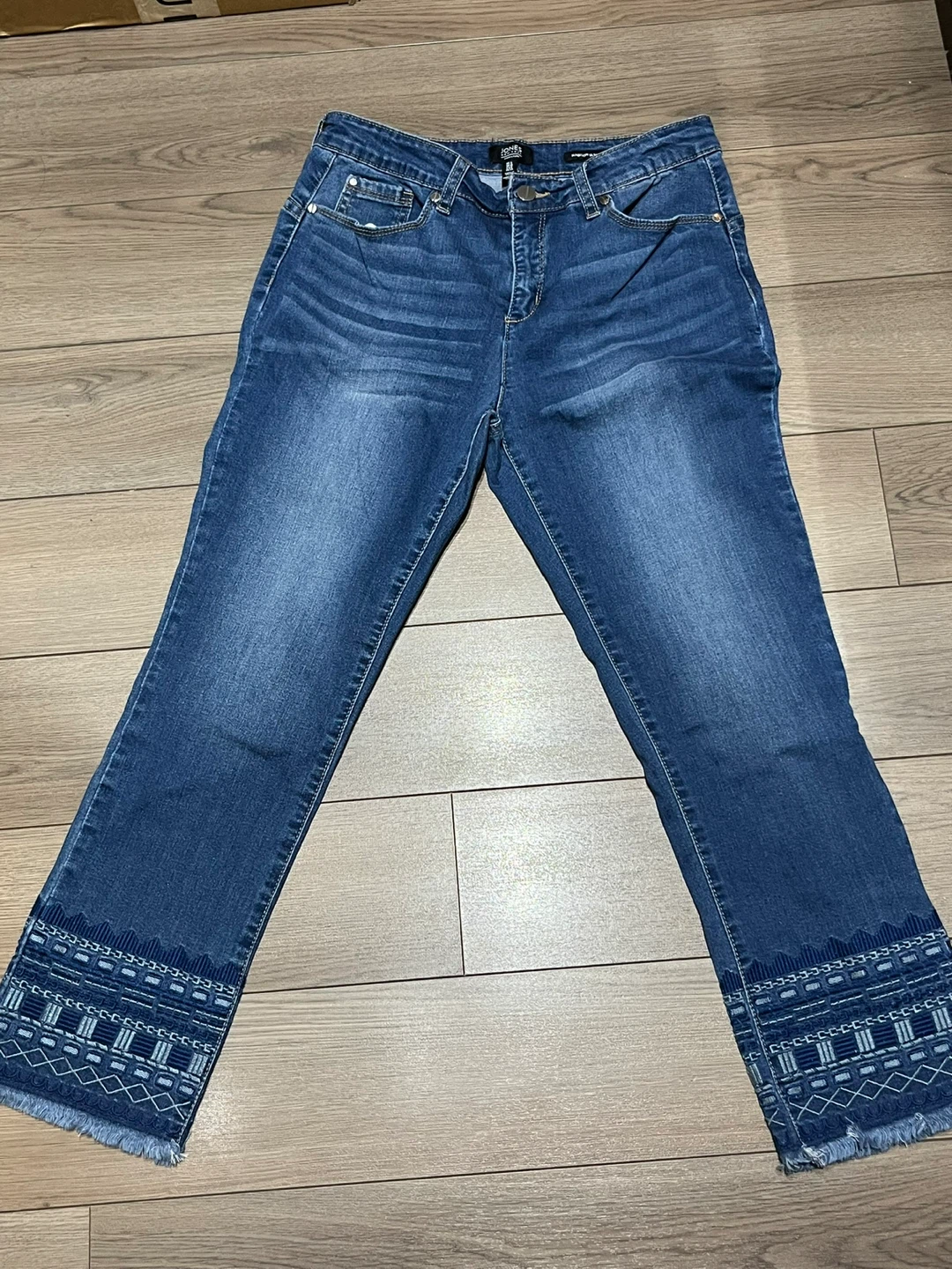 Jones New York Signature Madison Slim Crop Jeans Size 8