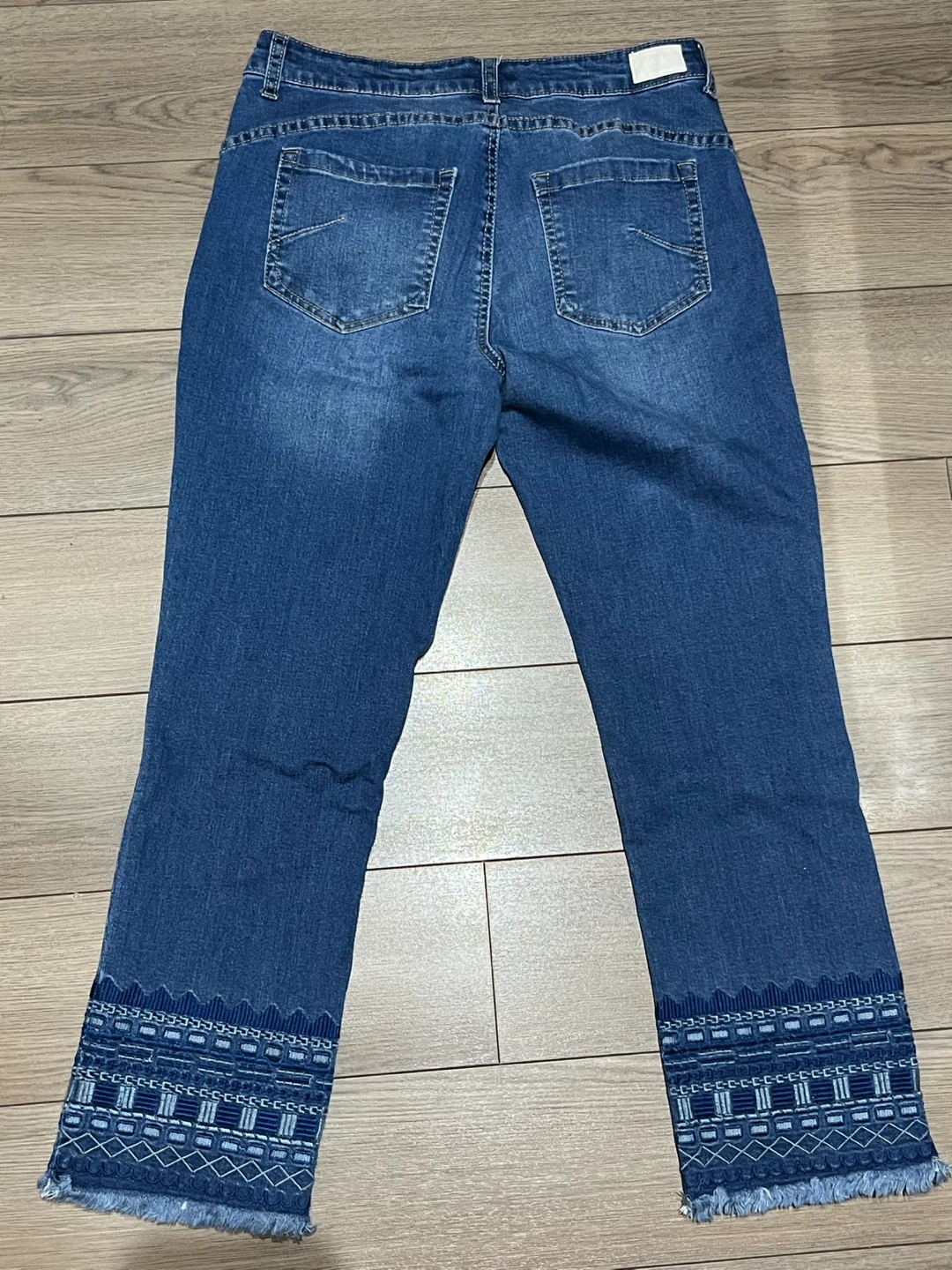 Jones New York Signature Madison Slim Crop Jeans Size 8 - photo 2