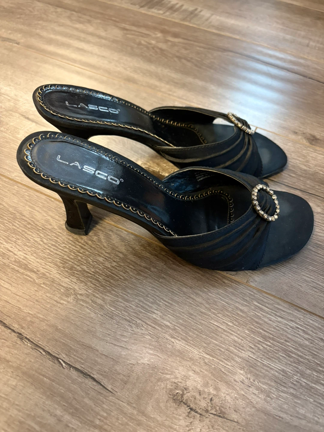 Lasco Black Satin Heels - photo 2